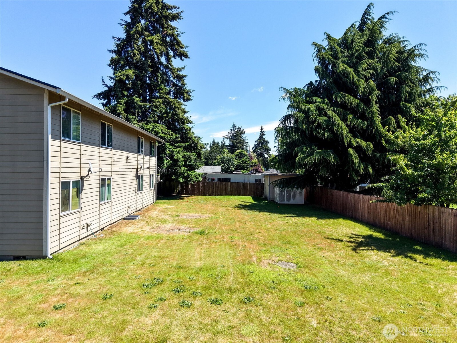 122 169th Street Property Photo 6