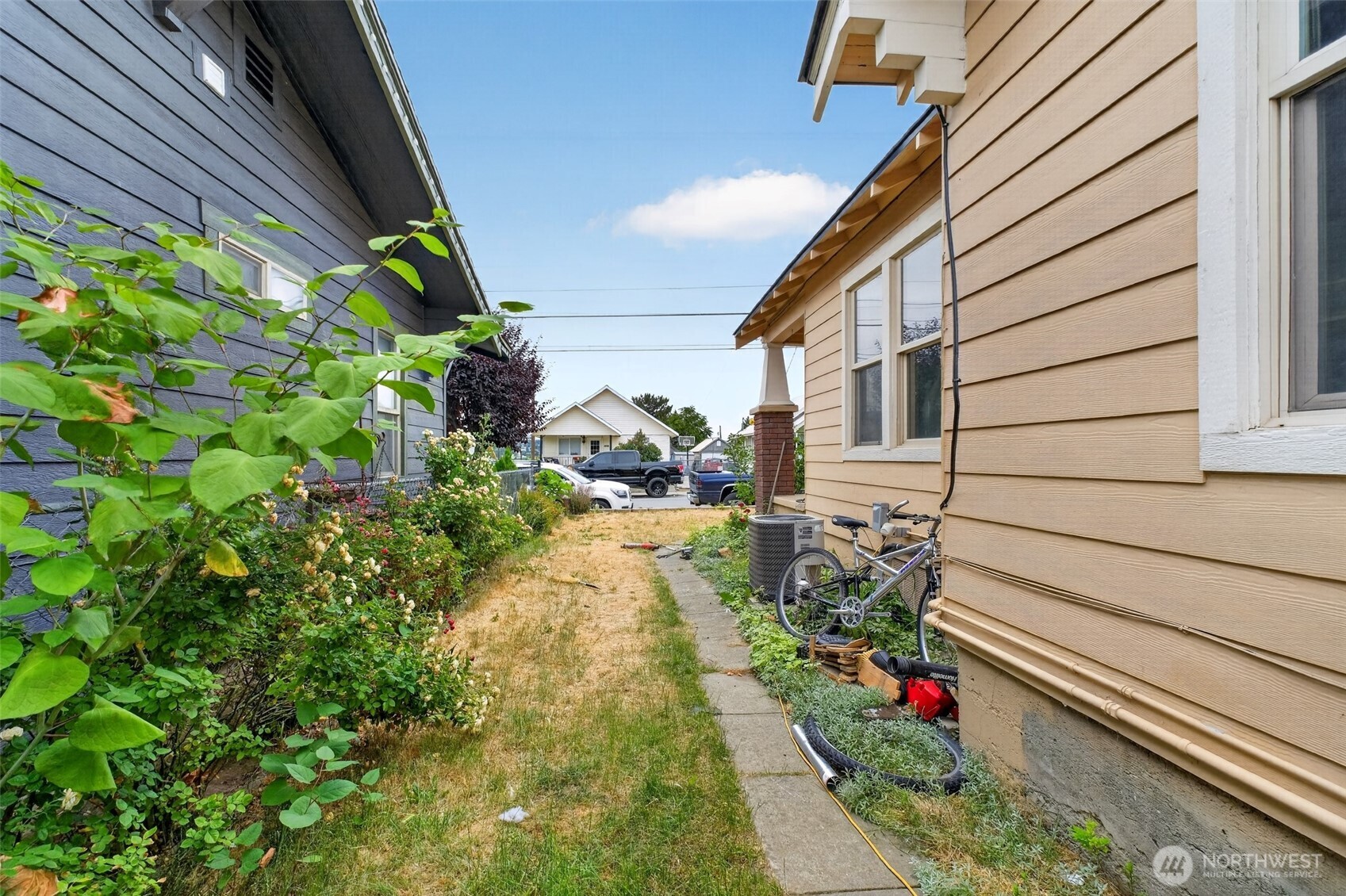1002 Methow Street Property Photo 5