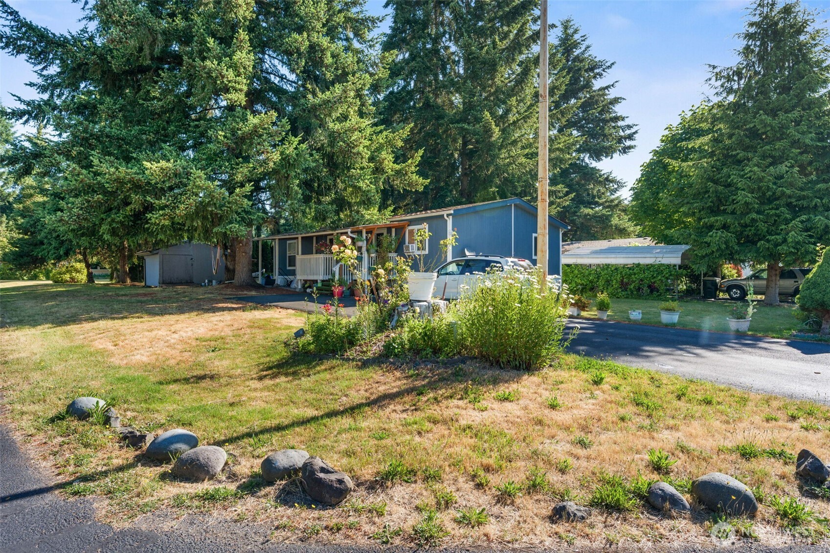 1024 Lincoln Avenue Property Photo 2