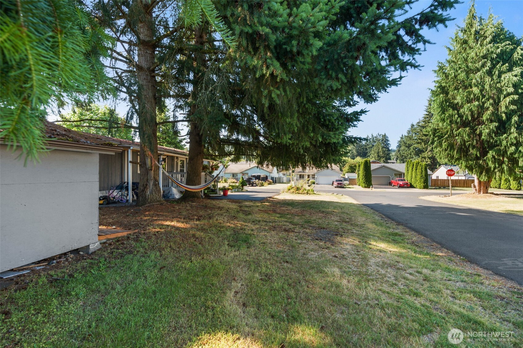 1024 Lincoln Avenue Property Photo 4