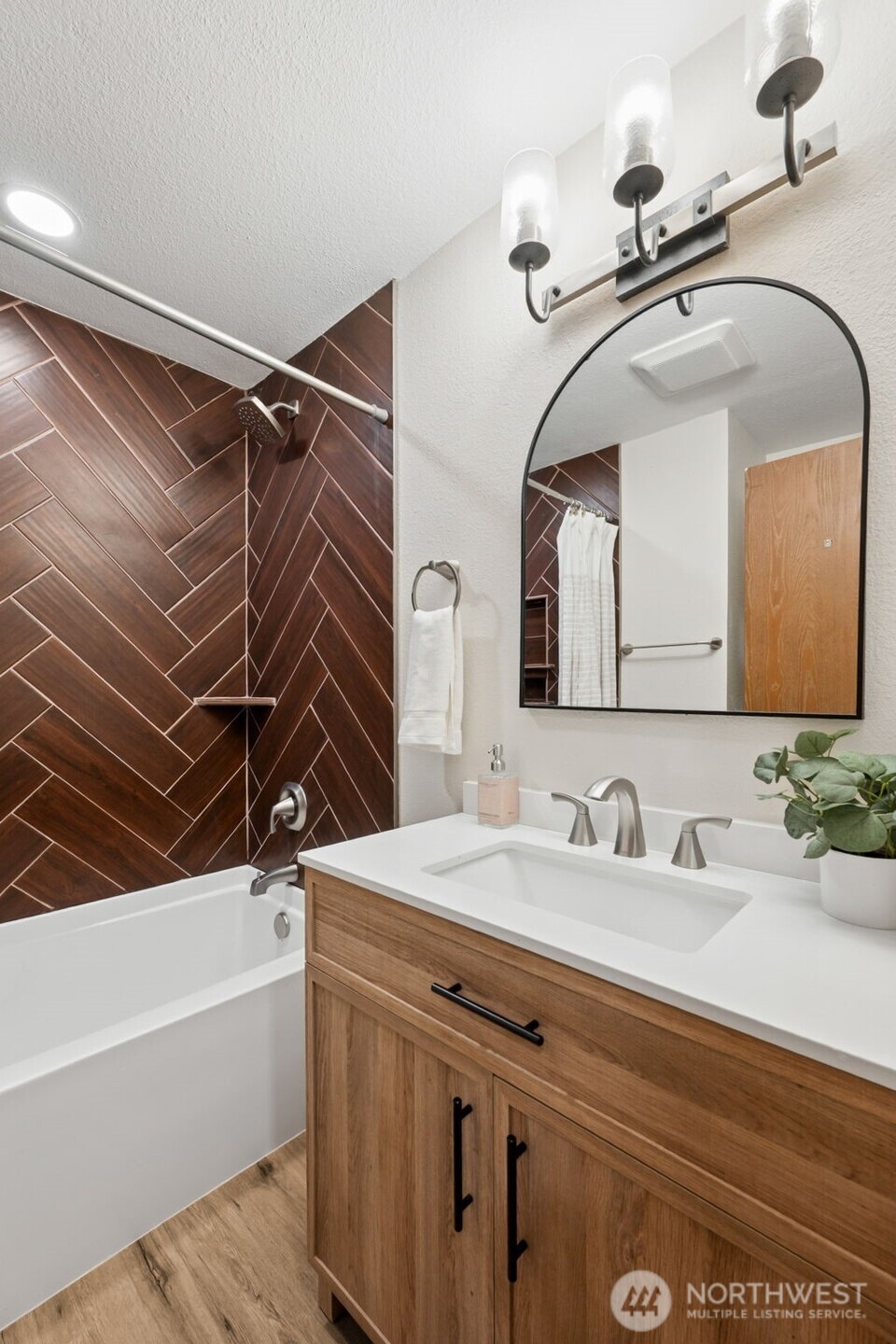 501 125th Street Property Photo 14