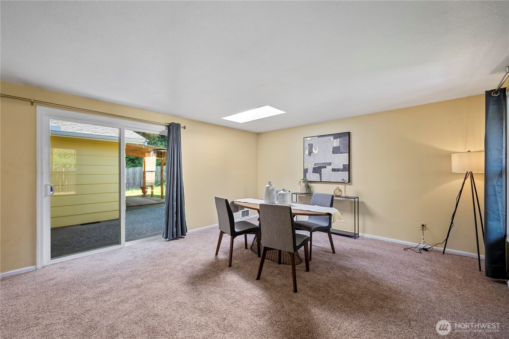 9529 62nd Dr Property Photo 4