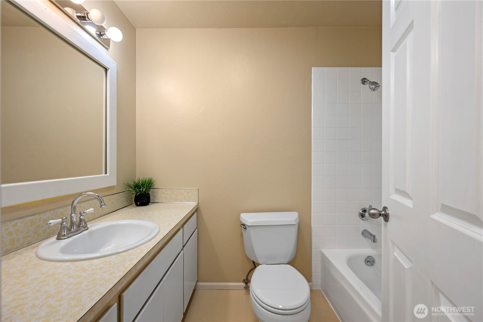 9529 62nd Dr Property Photo 16