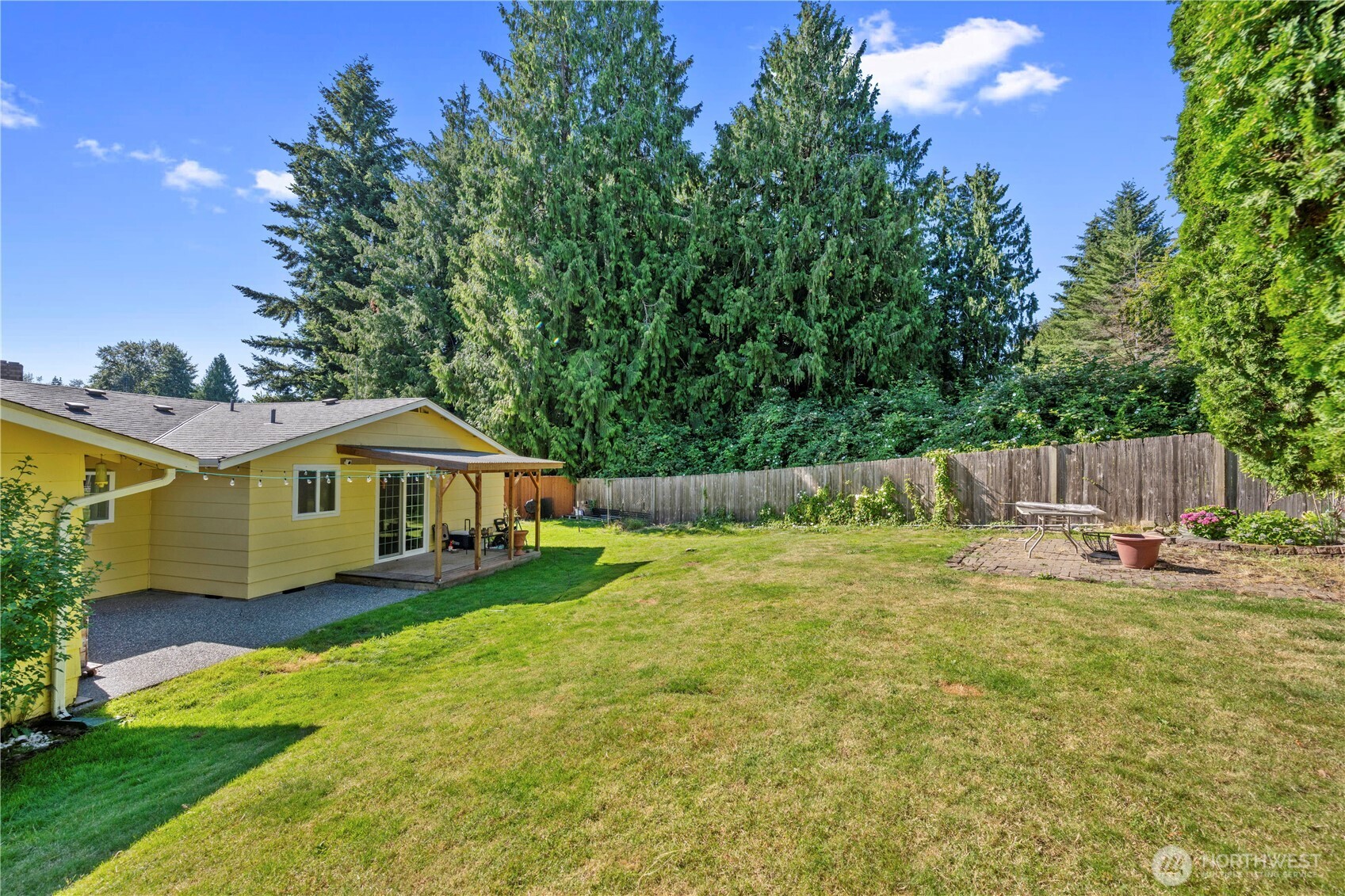 9529 62nd Dr Property Photo 18