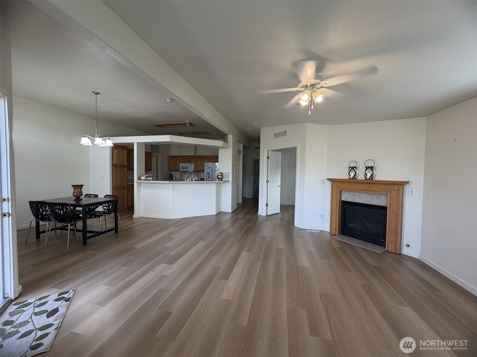 6108 91st Street Ct 123 Property Photo 2