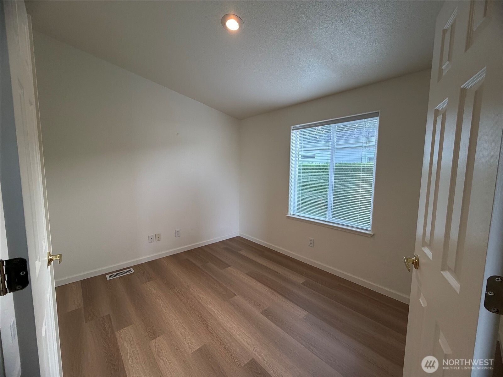 6108 91st Street Ct 123 Property Photo 8