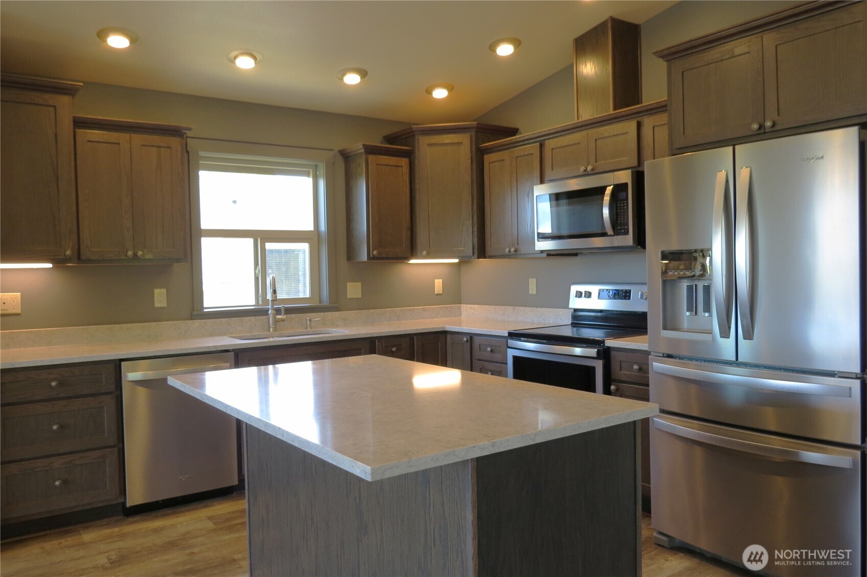 415 Olympic View Drive Property Photo 9