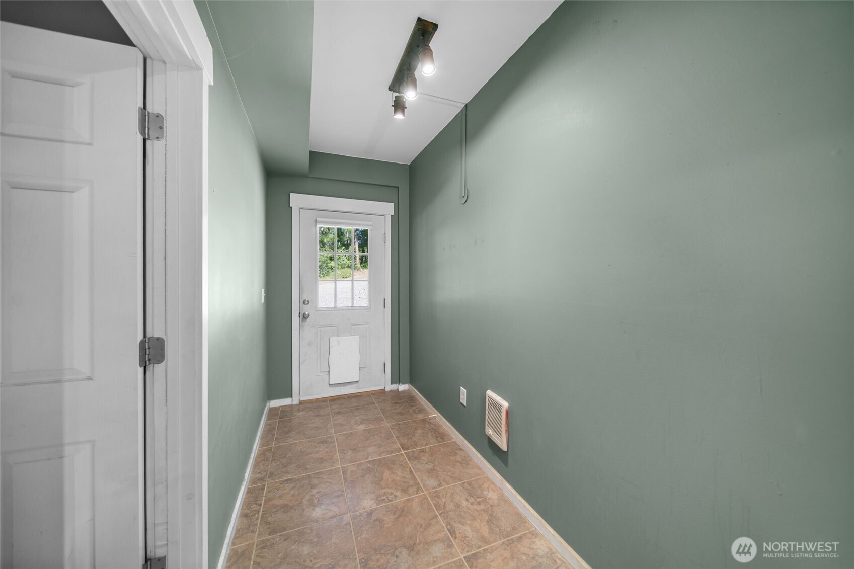 5579 Big Springs Ranch Road Property Photo 5