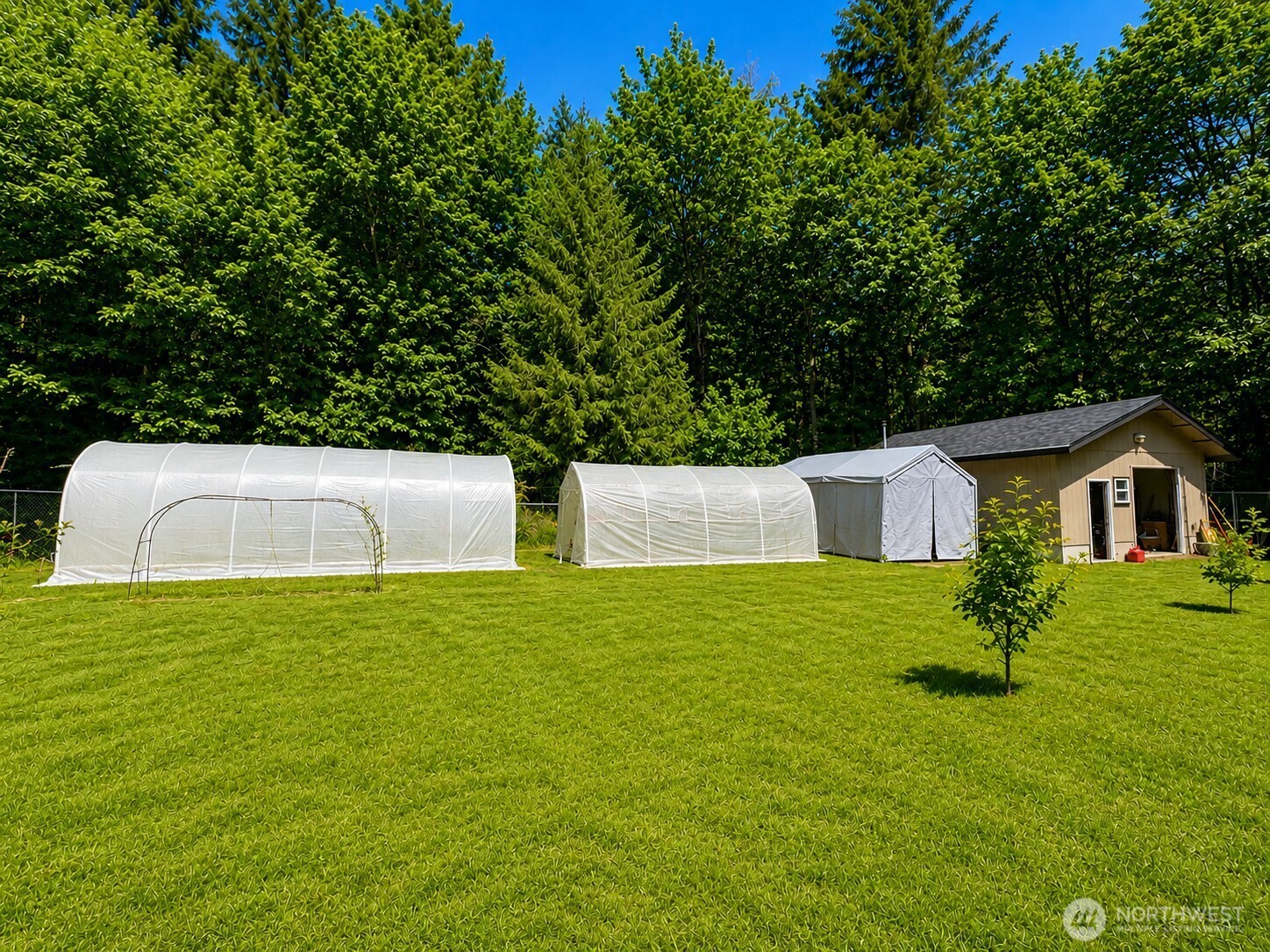 1611 E North Bay Road Property Photo 6