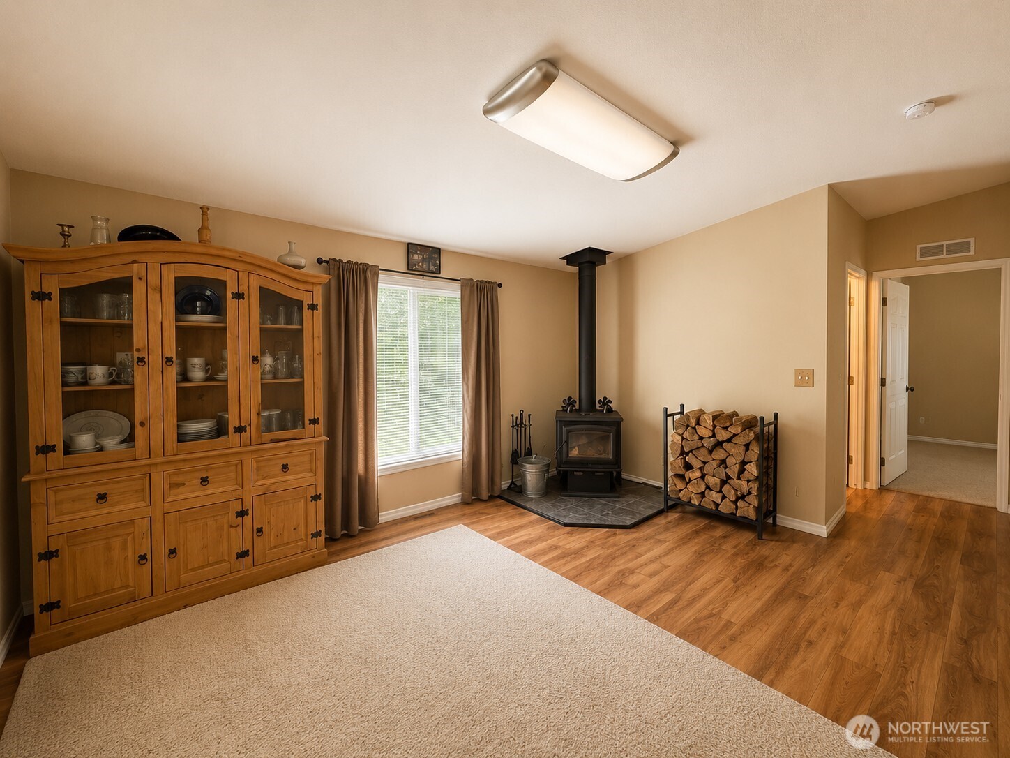1611 E North Bay Road Property Photo 14