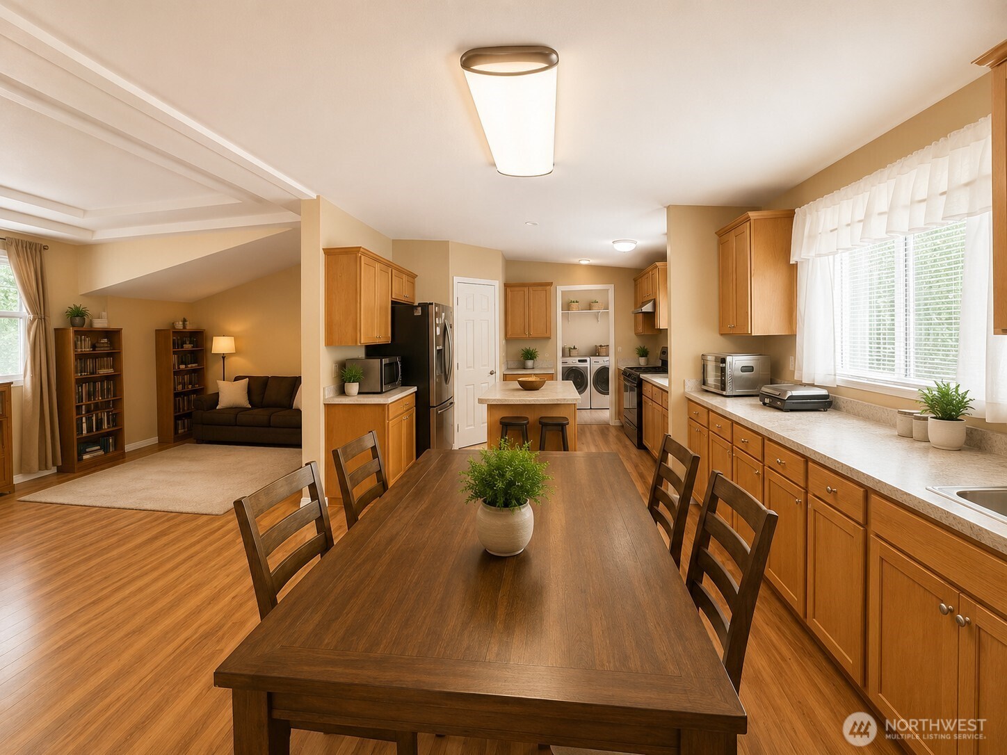 1611 E North Bay Road Property Photo 22