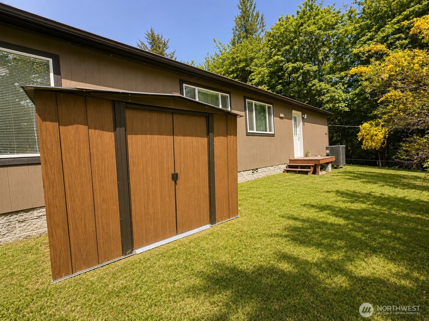 1611 E North Bay Road Property Photo 24