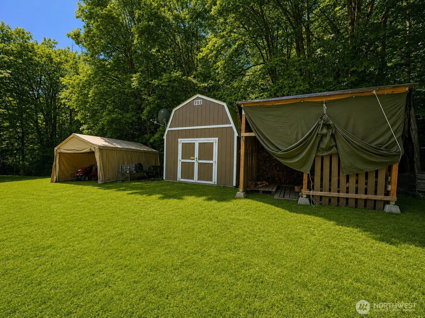 1611 E North Bay Road Property Photo 29