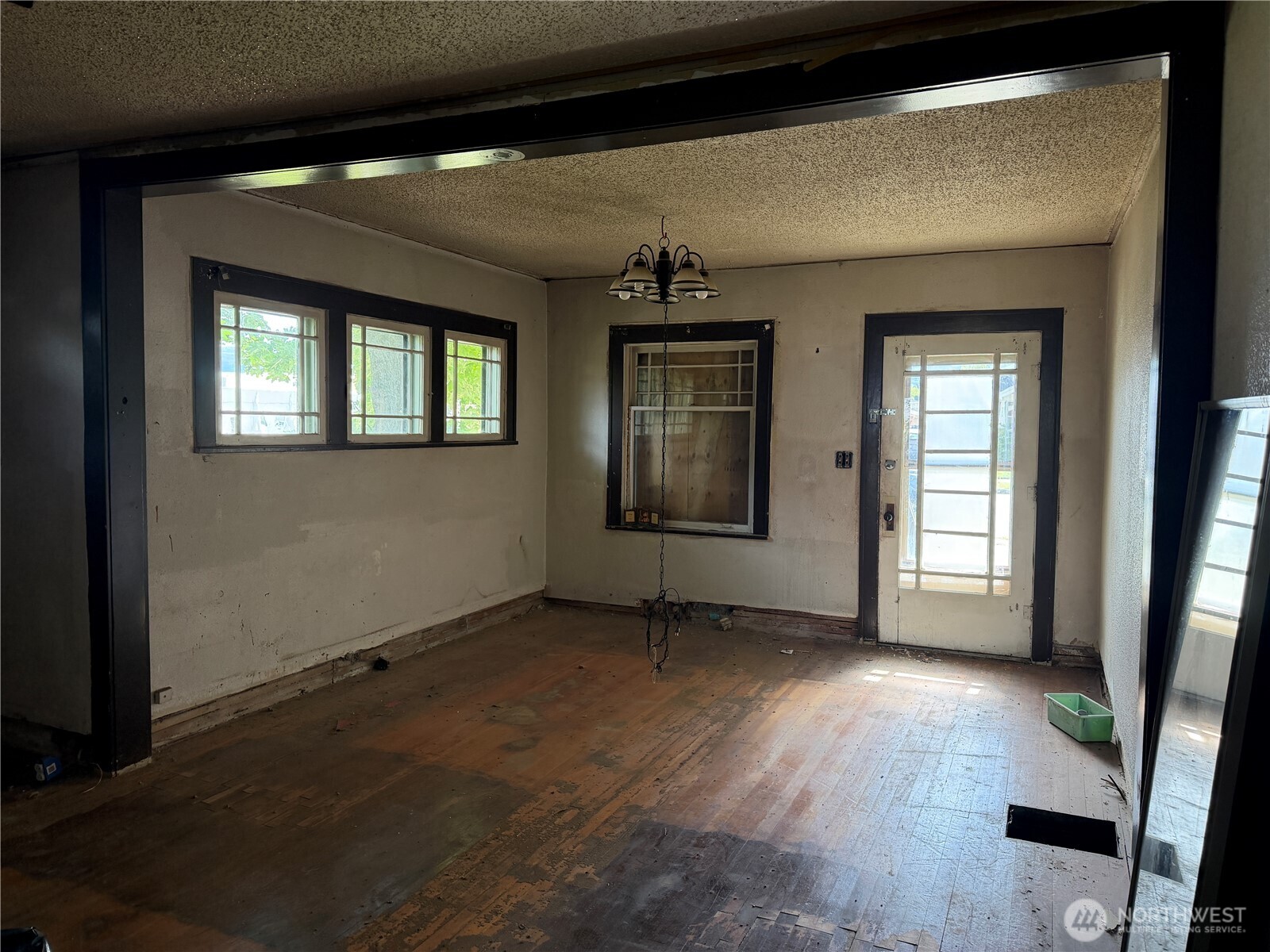 212 Ash Street Property Photo 7