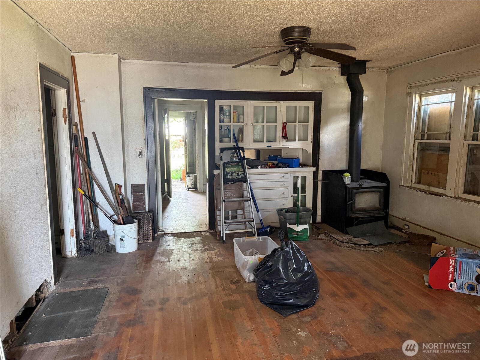212 Ash Street Property Photo 9