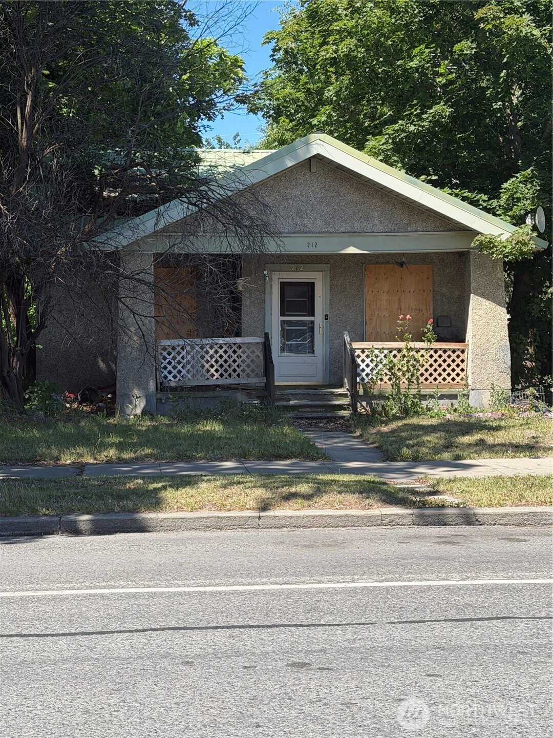 212 Ash Street Property Photo 11