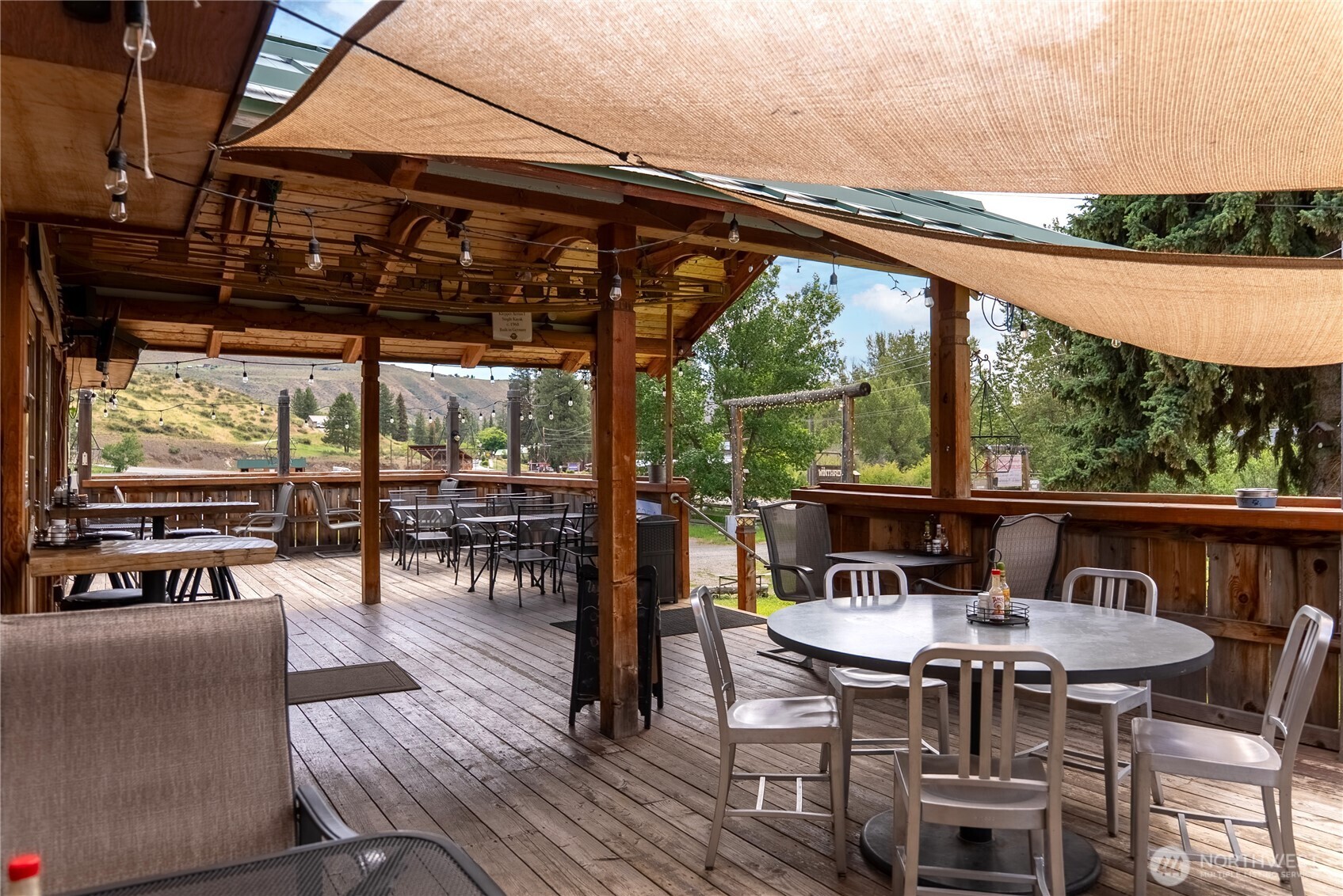28 Highway 20 Highway Property Photo 6