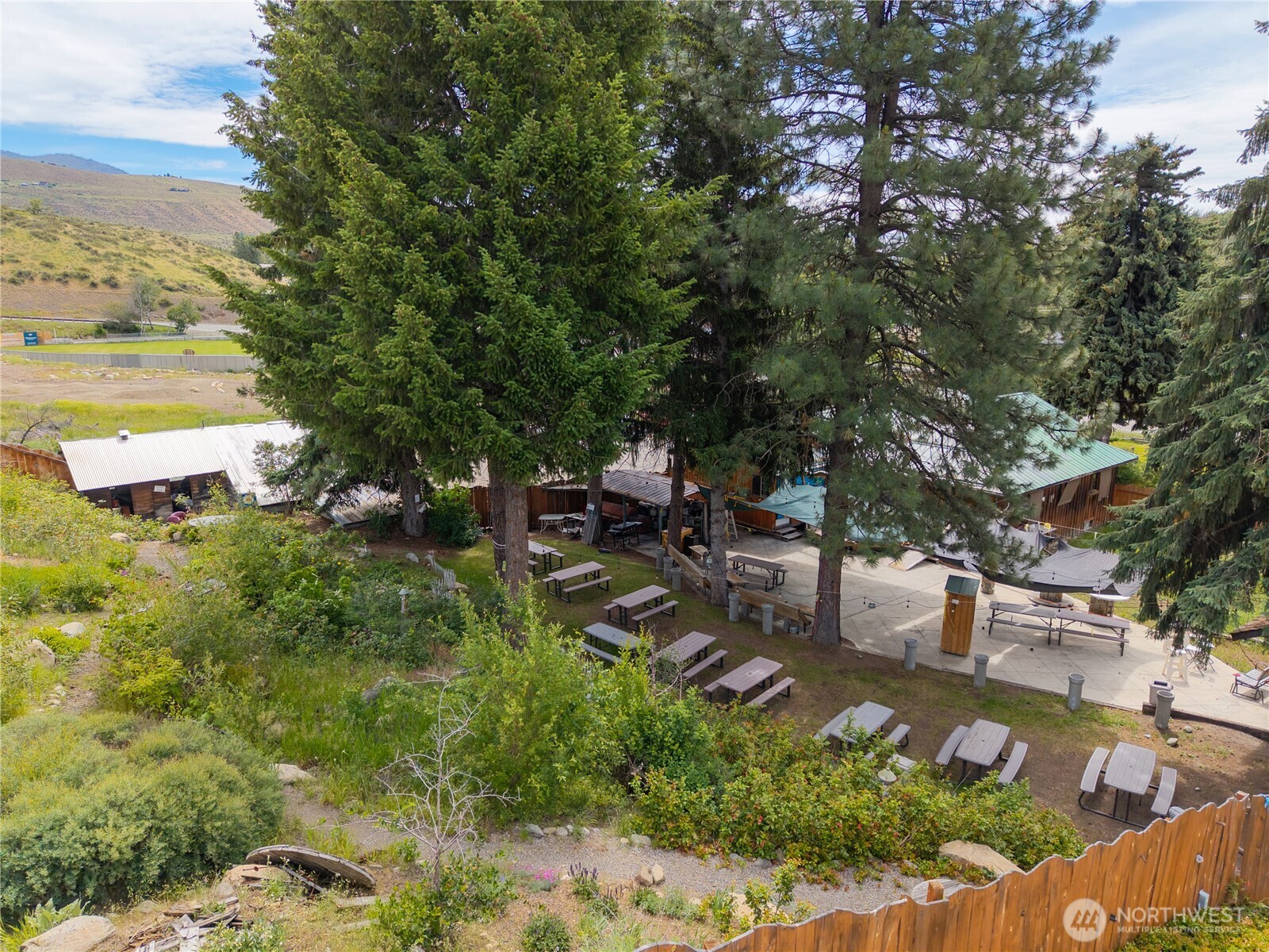 28 Highway 20 Highway Property Photo 20
