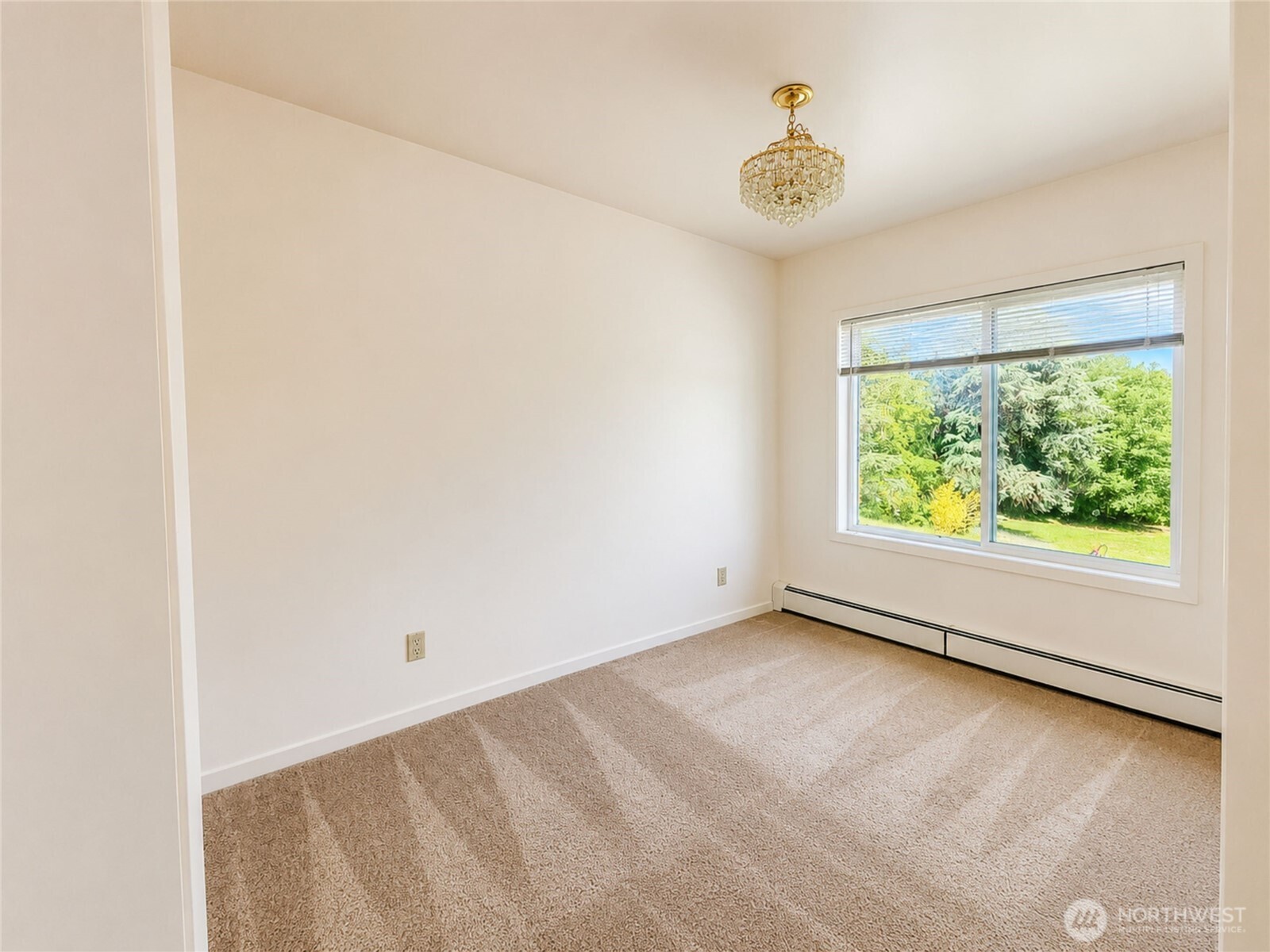 10336 Ne Knight Road Property Photo 5