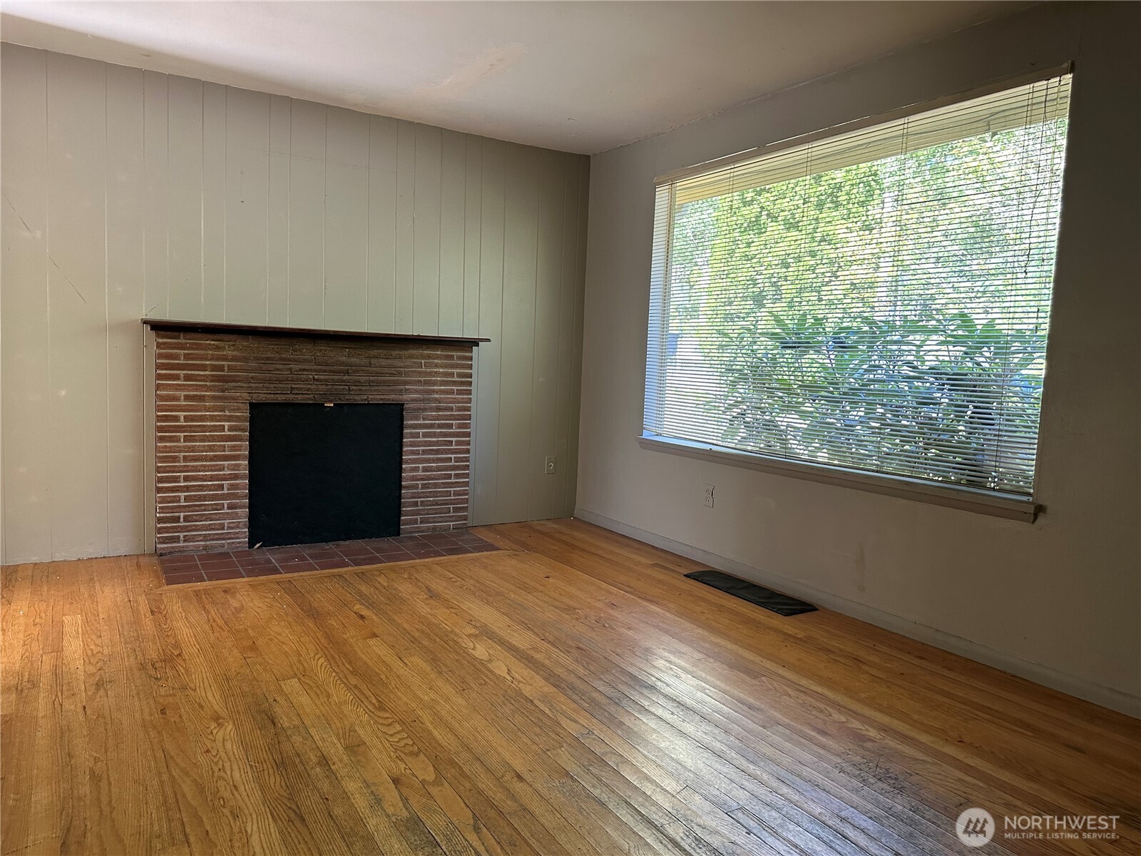 15833 15th Avenue Property Photo 5