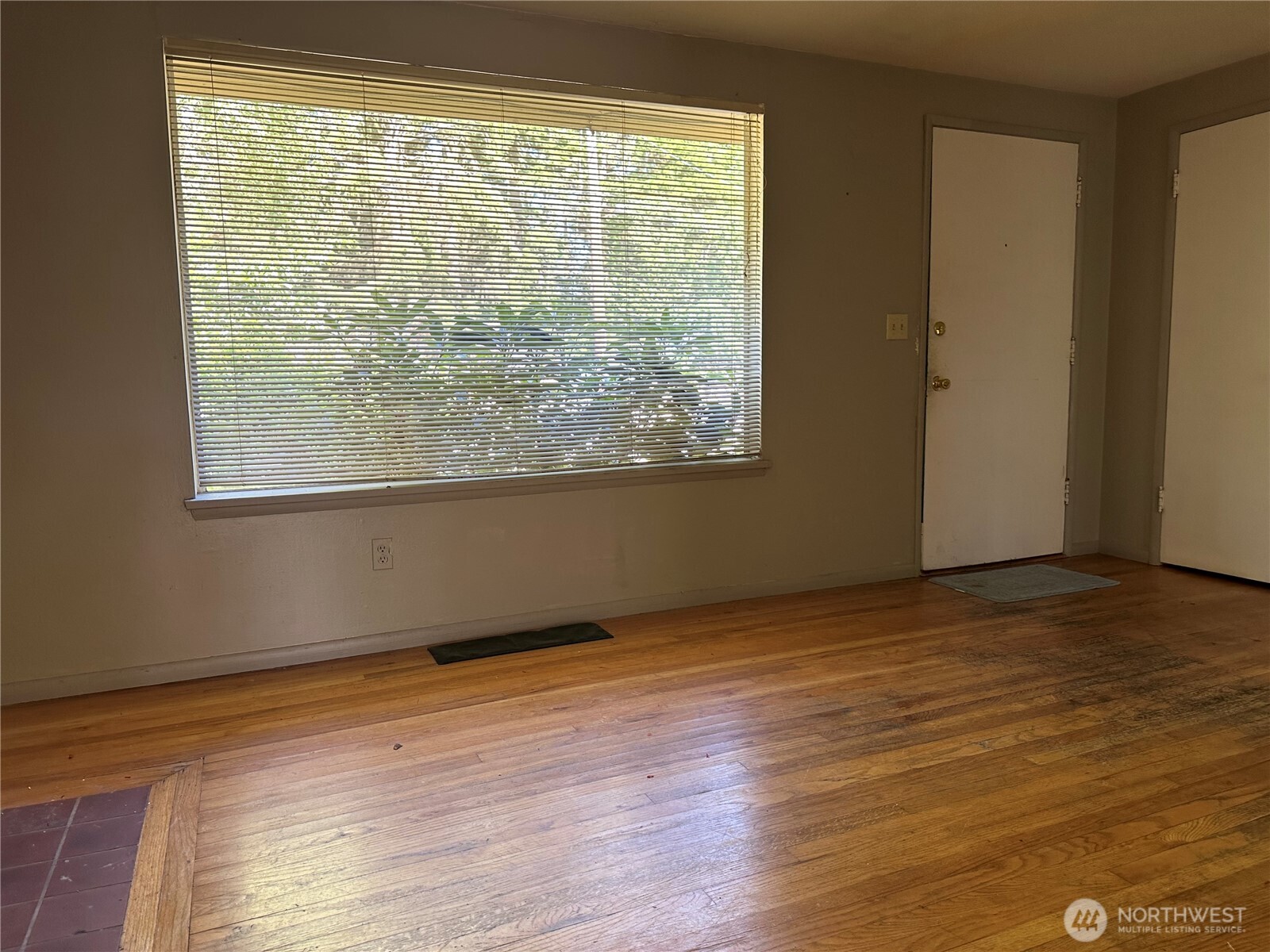 15833 15th Avenue Property Photo 6
