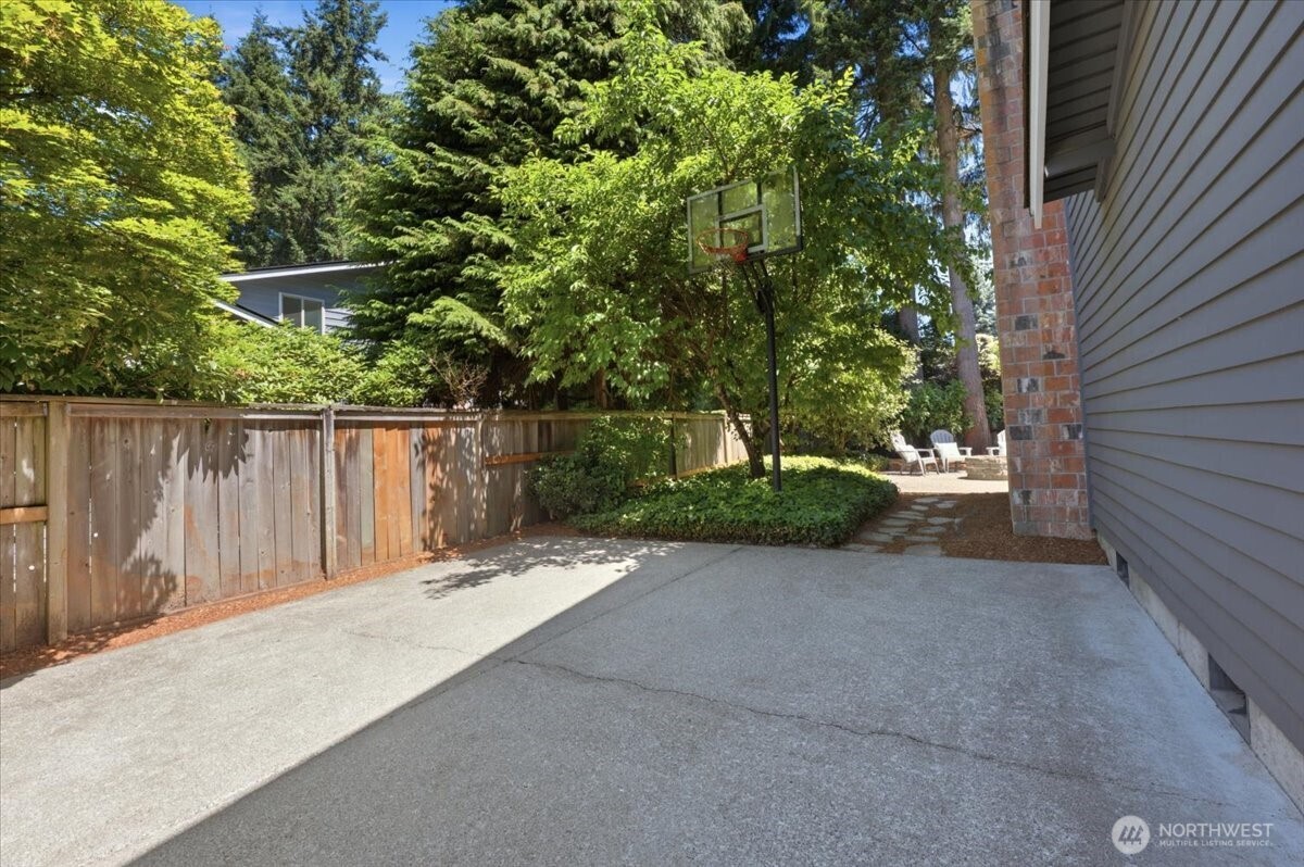 6220 145th Avenue Property Photo 26