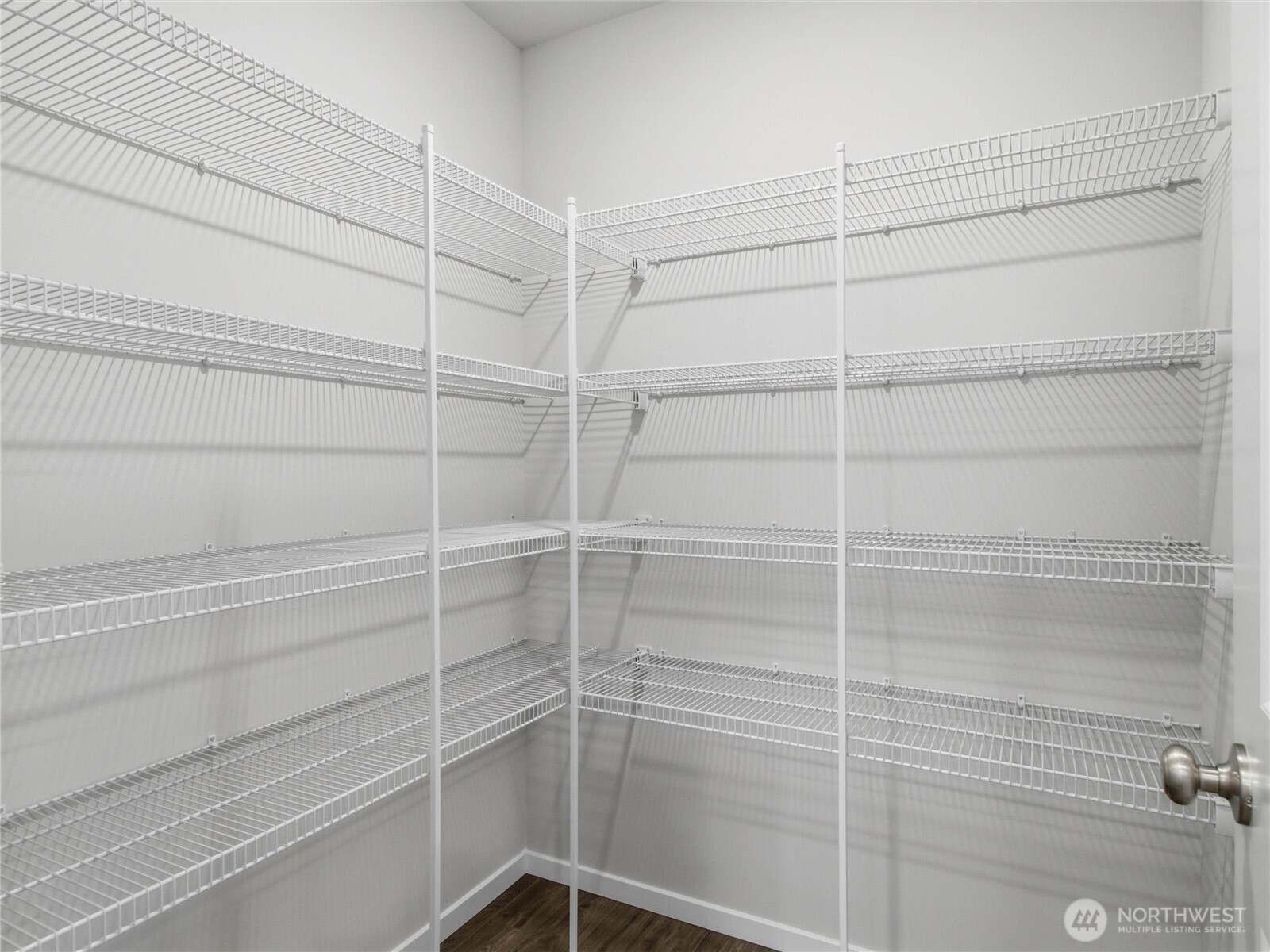 4252 Savannah Loop Property Photo 11
