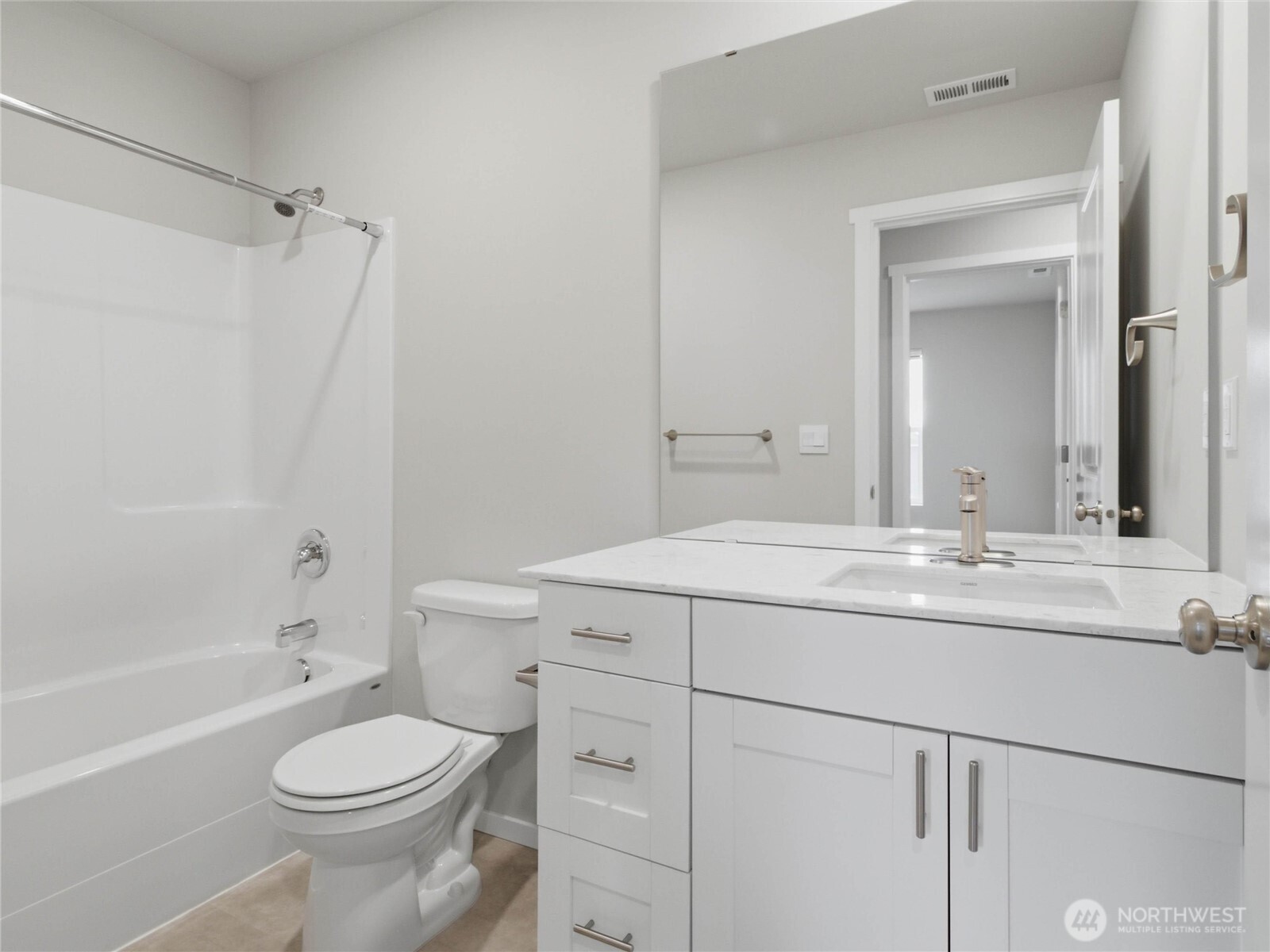 4252 Savannah Loop Property Photo 23