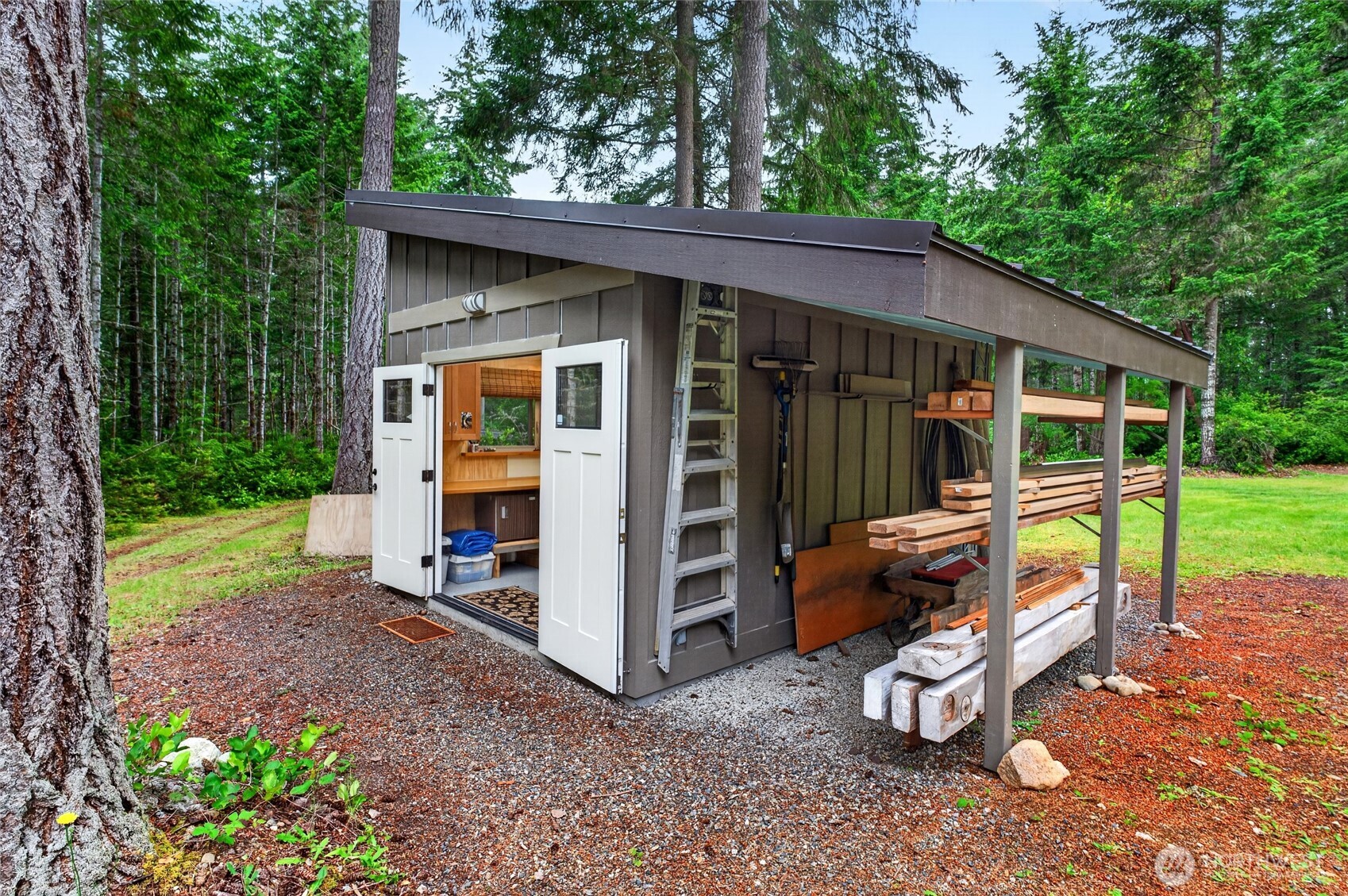 9615 Otso Point Road Property Photo 33