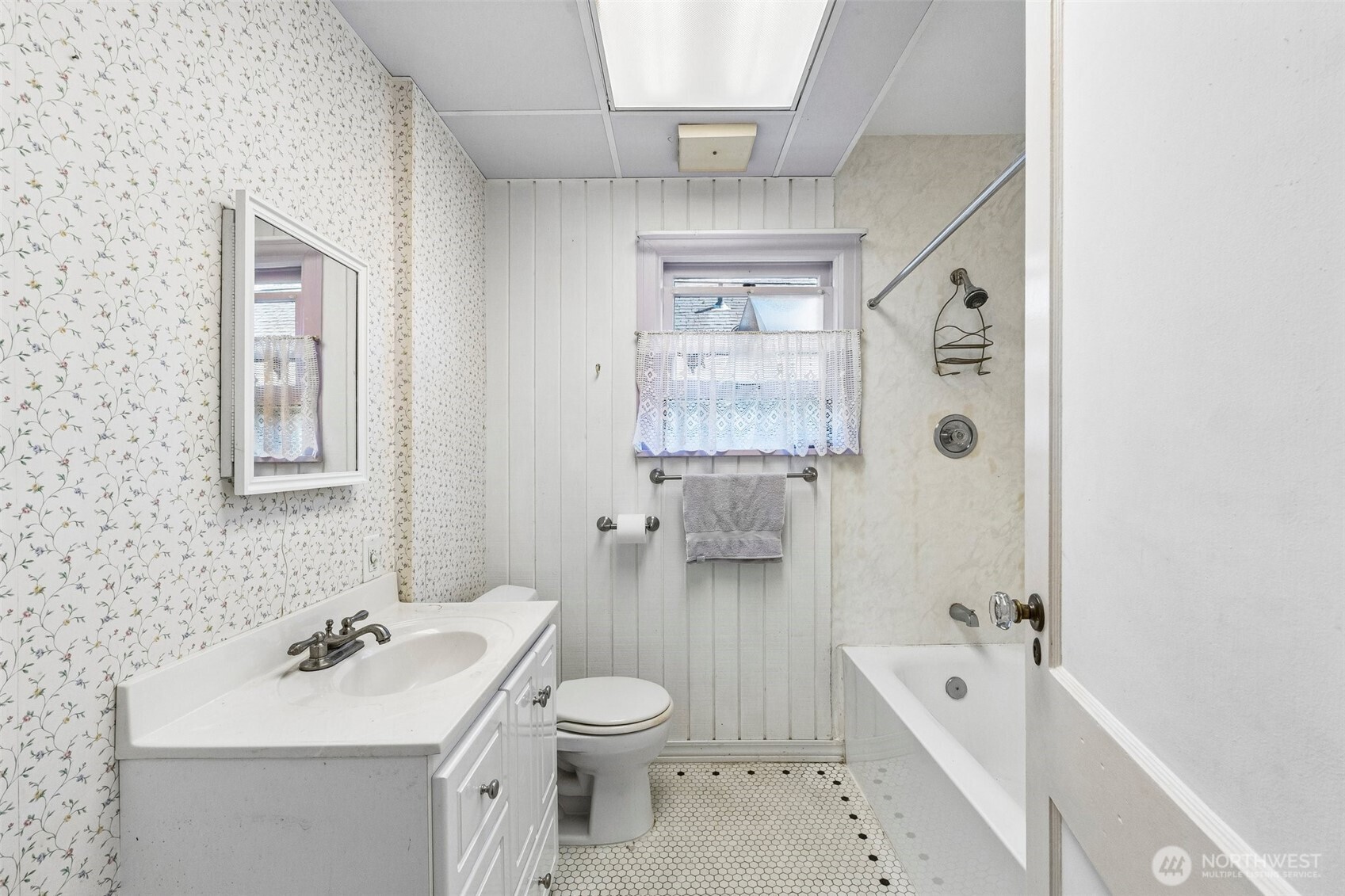 8812 Dibble Avenue Property Photo 15