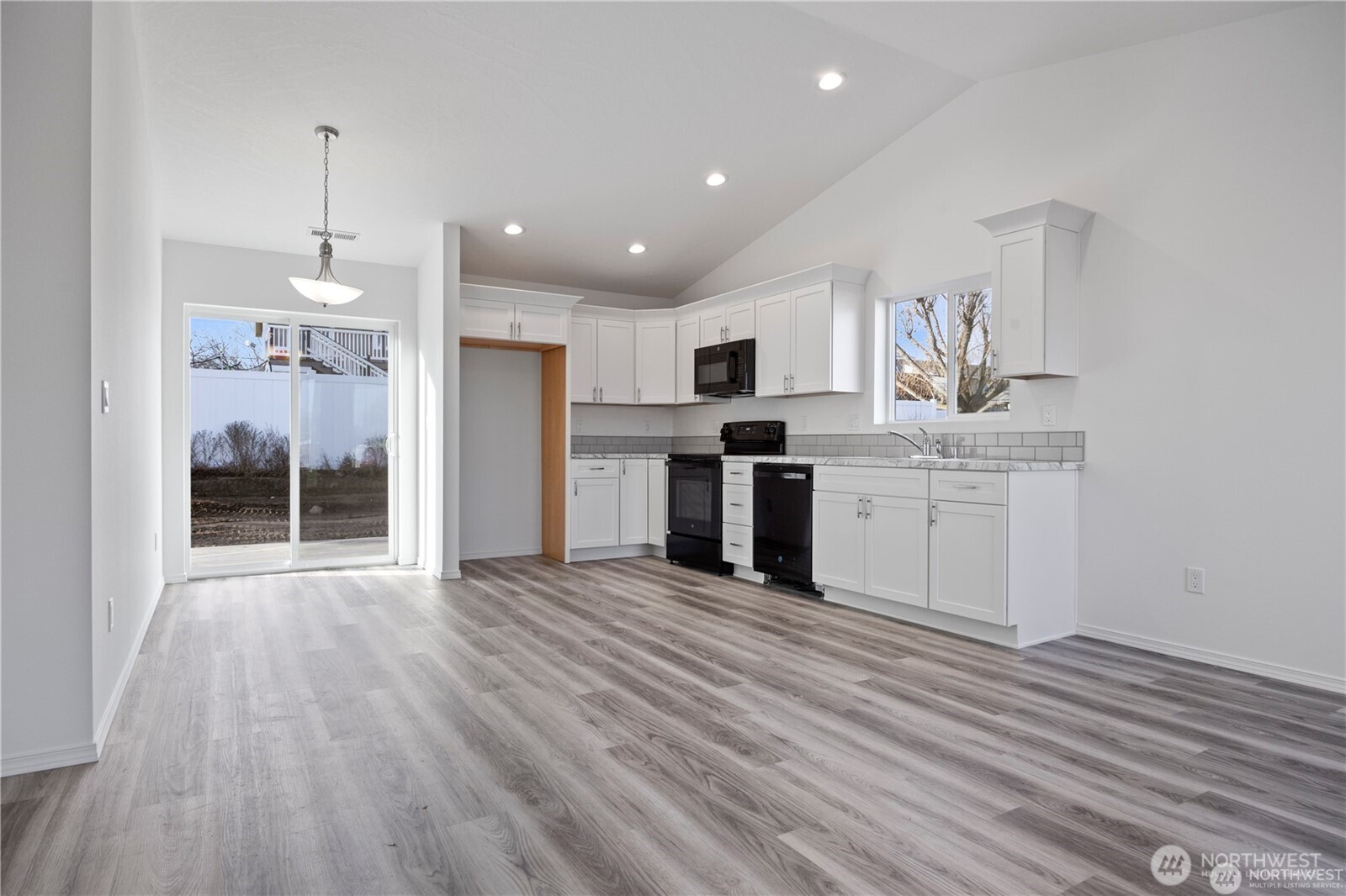 8431 Se Desert Greens Loop Property Photo 3