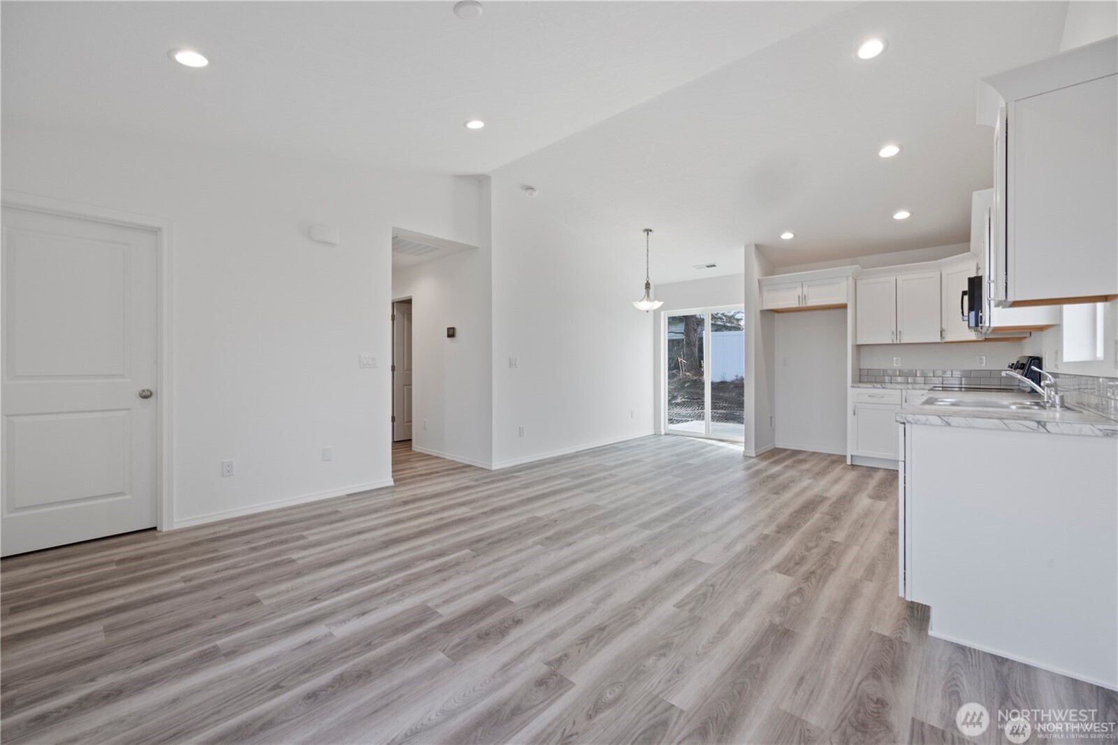 8431 Se Desert Greens Loop Property Photo 4