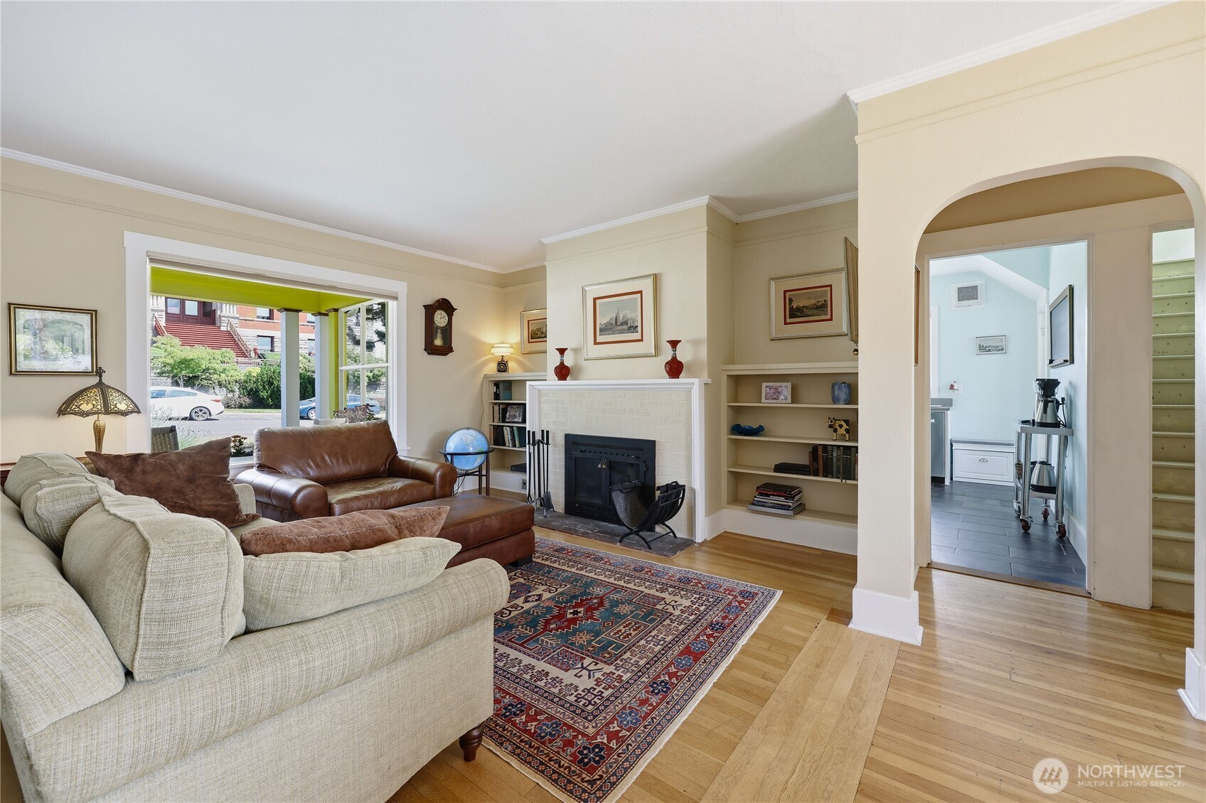 425 Walker Street Property Photo 7
