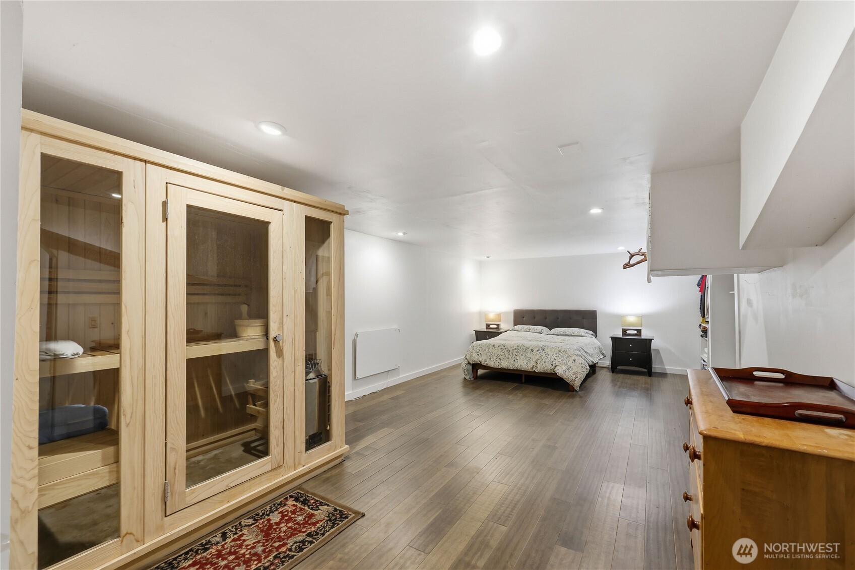 425 Walker Street Property Photo 25