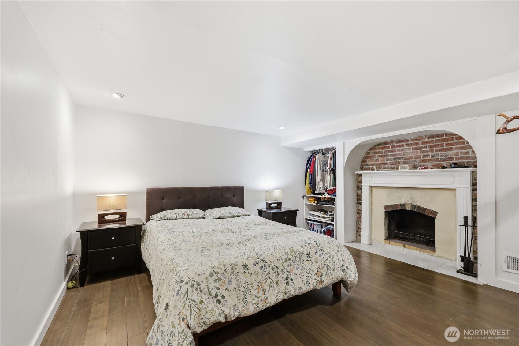 425 Walker Street Property Photo 26