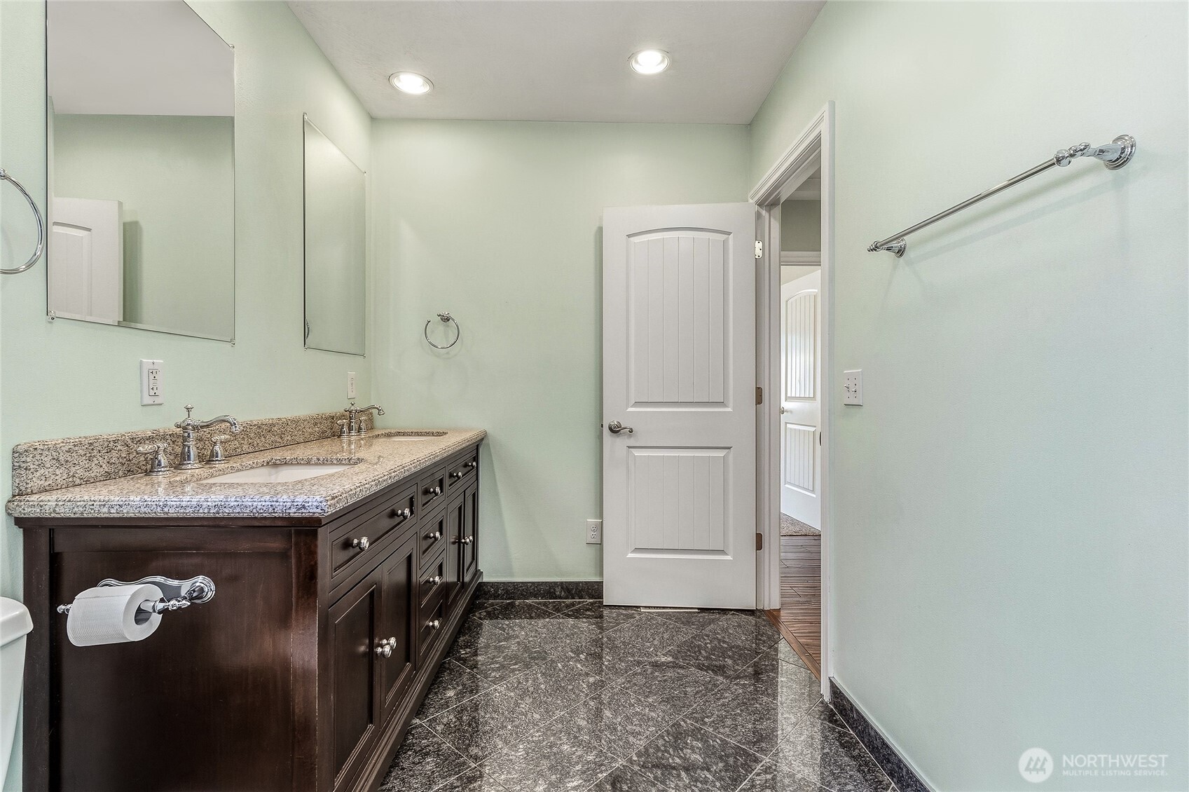 1031 Bonnie Brae Street Property Photo 16