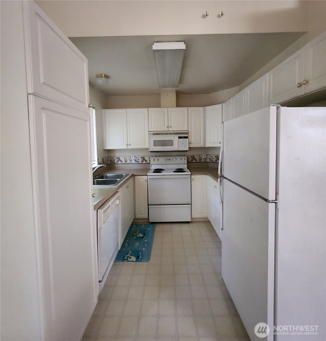 1905 98th Street 2 Property Photo 4