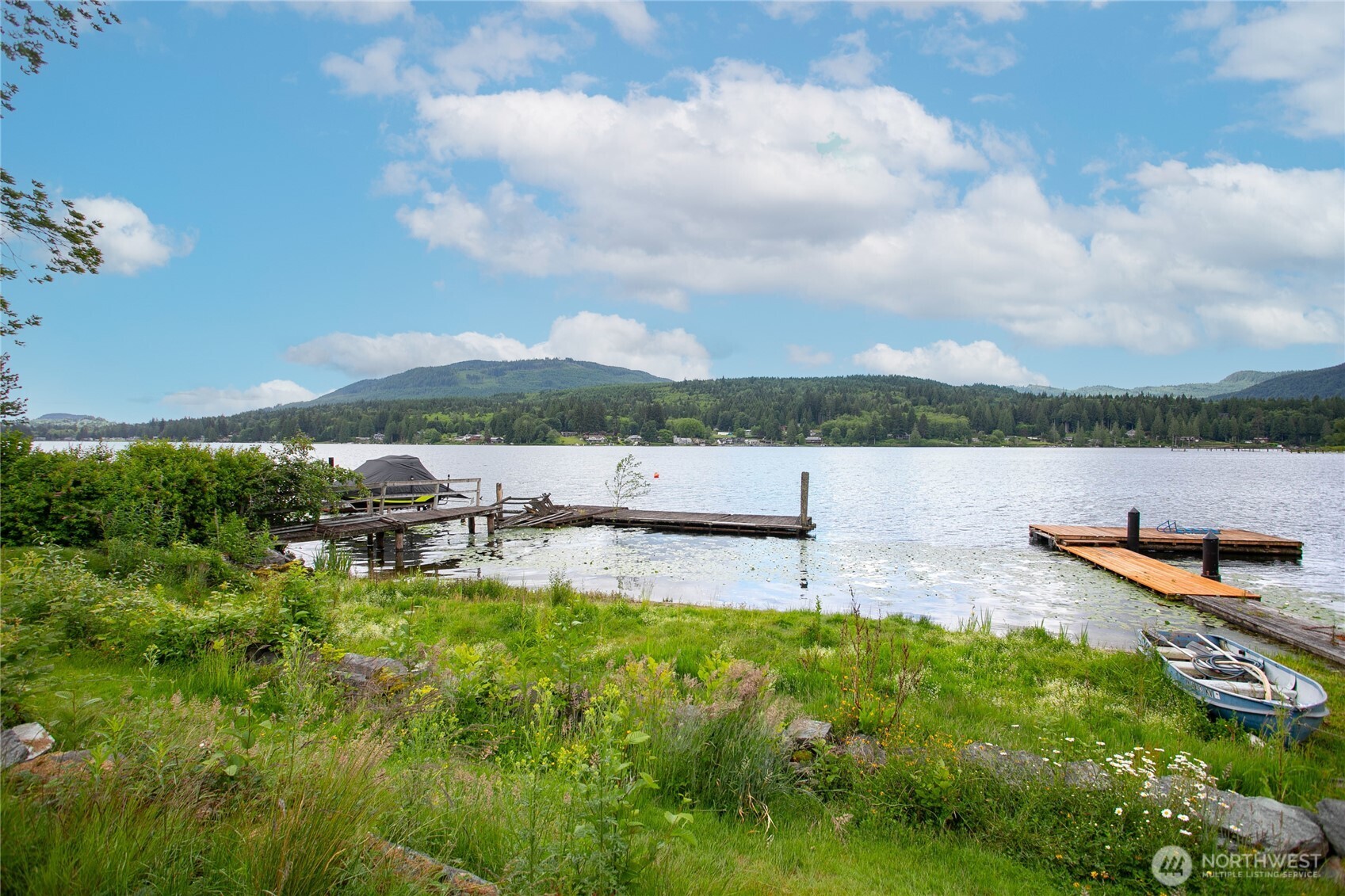 859 E Lake Samish Drive Property Photo 3