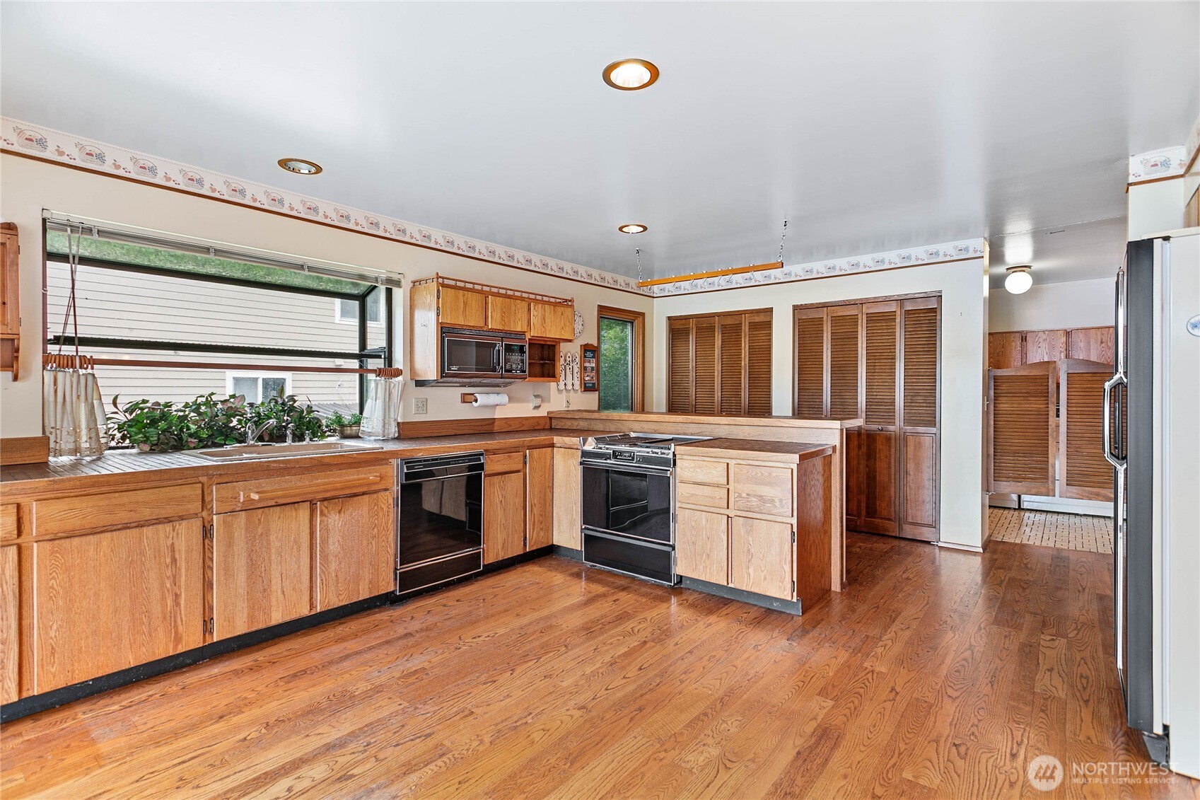 859 E Lake Samish Drive Property Photo 23