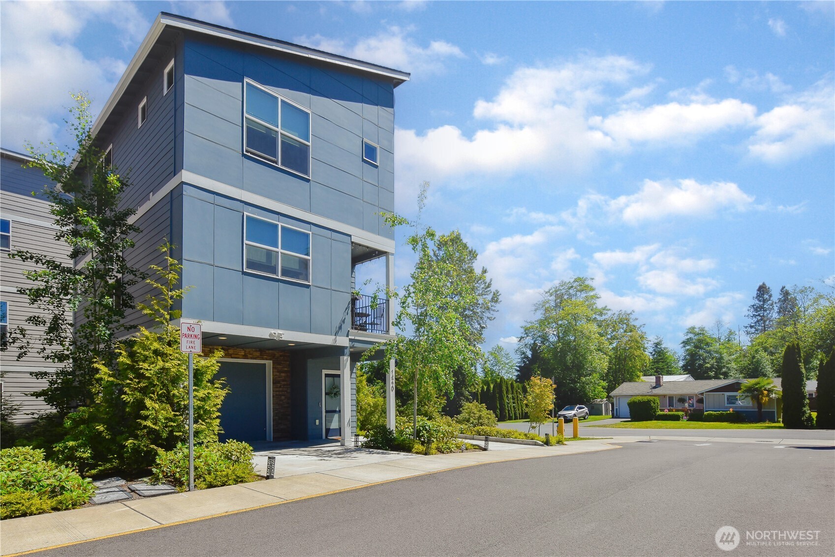 14229 9th Place Property Photo 3