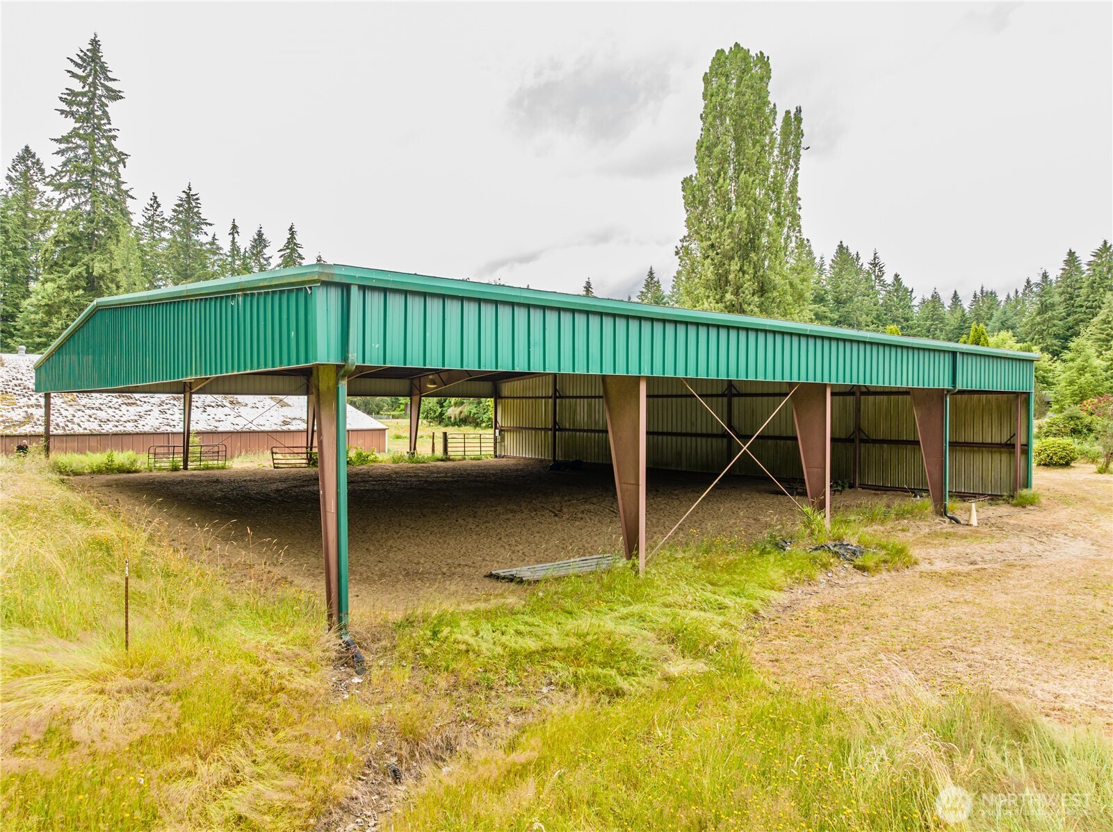 12404 233rd Street Property Photo 5