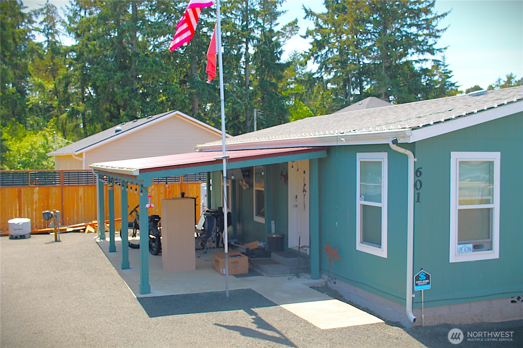 601 Veterans Avenue Property Photo 1