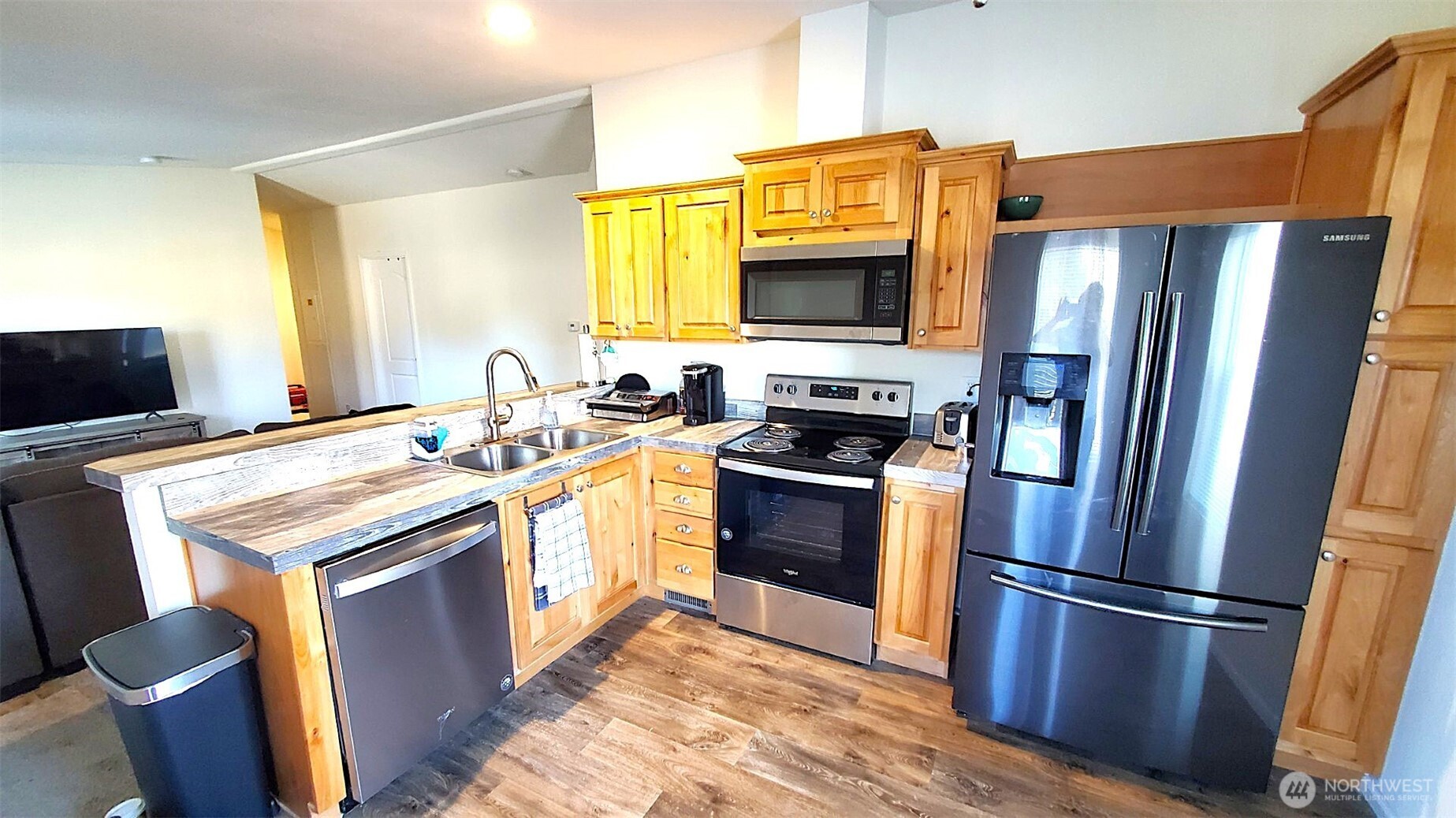 601 Veterans Avenue Property Photo 12