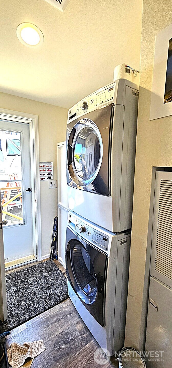 601 Veterans Avenue Property Photo 22
