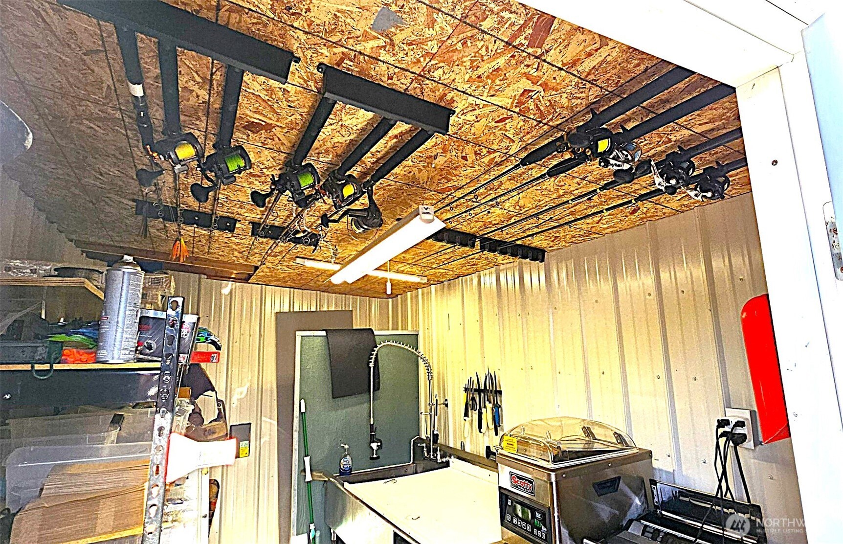 601 Veterans Avenue Property Photo 24