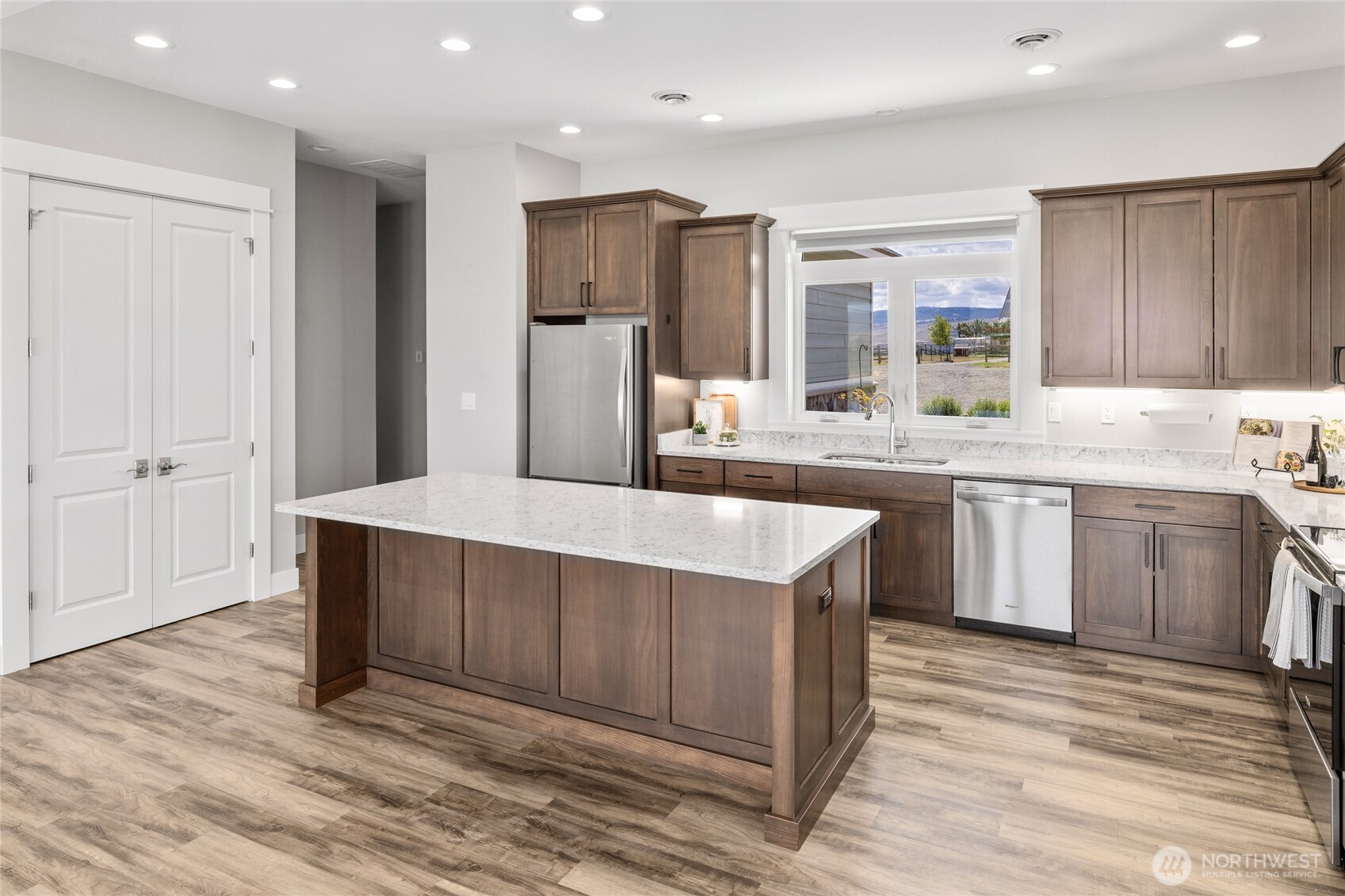 1630 Bitterbrush Drive Property Photo 17