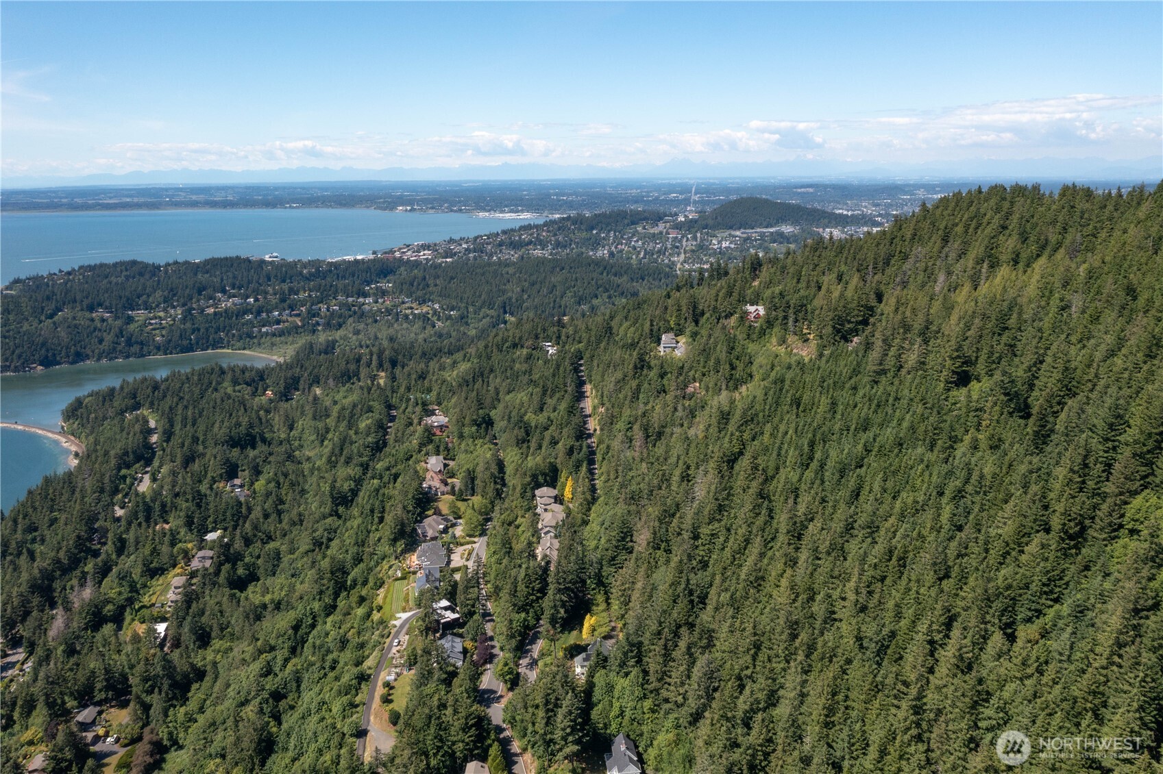 1543 Chuckanut Crest Drive Property Photo 9