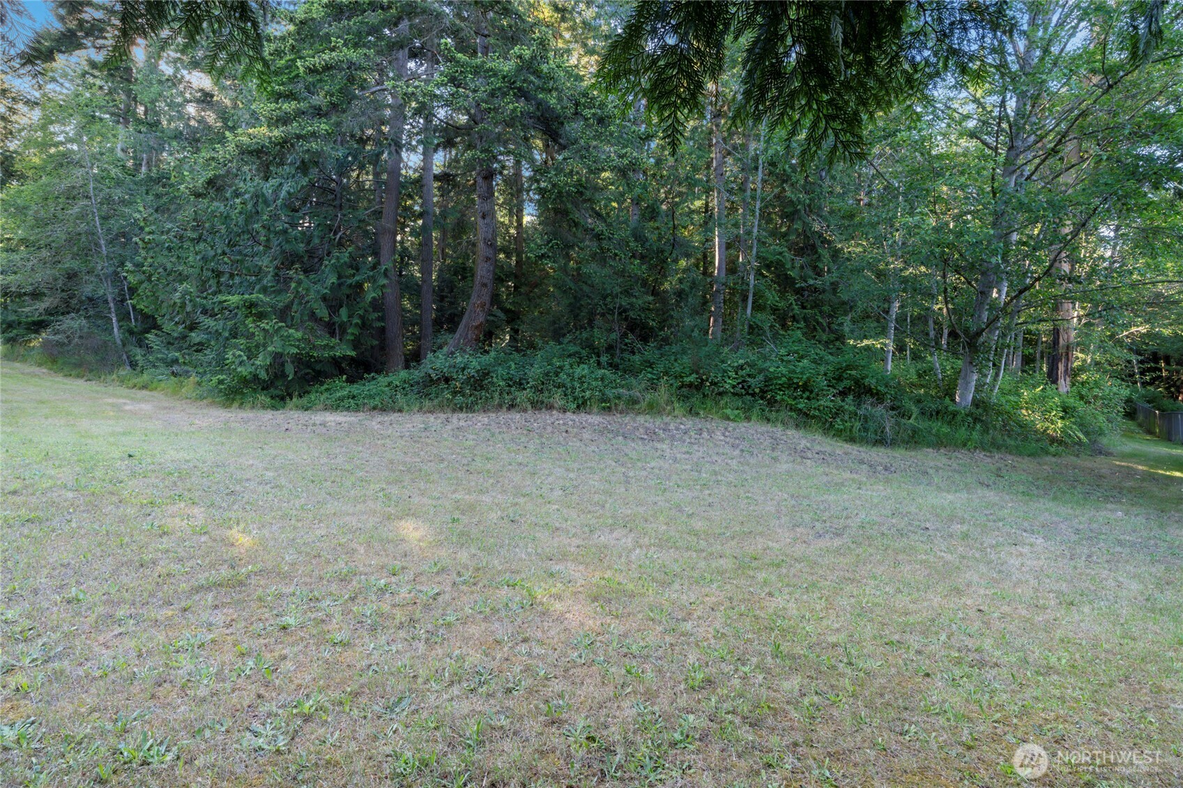 300 S 2nd Street Property Photo 36