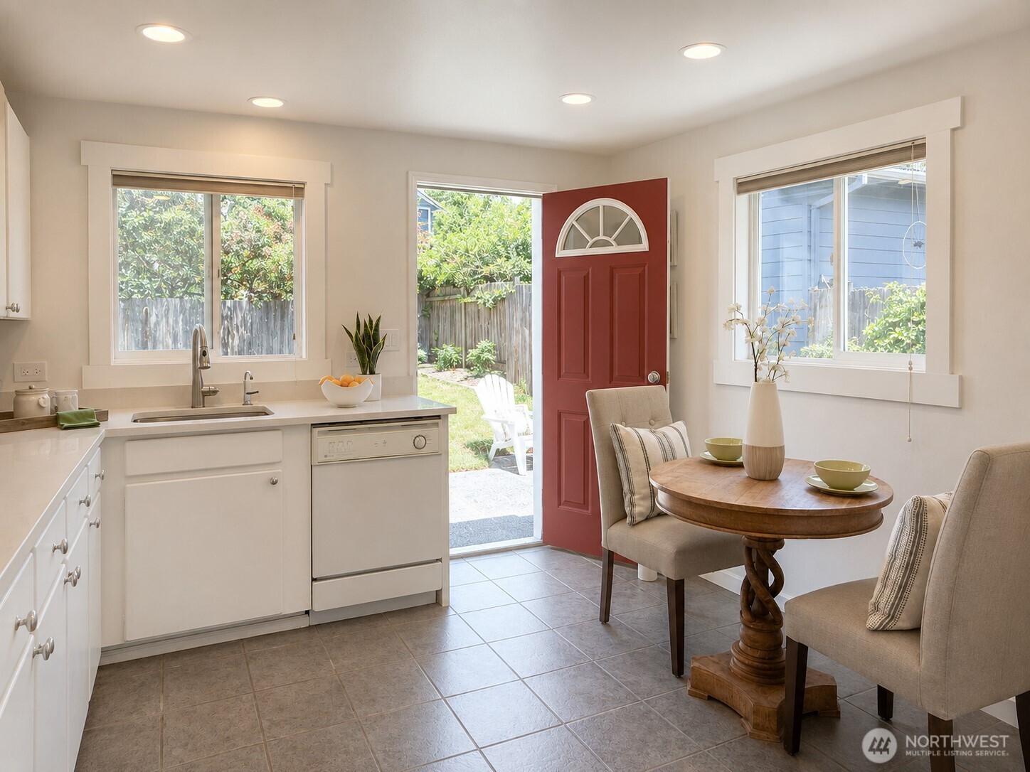 2722 Ne Blakeley Street Property Photo 6