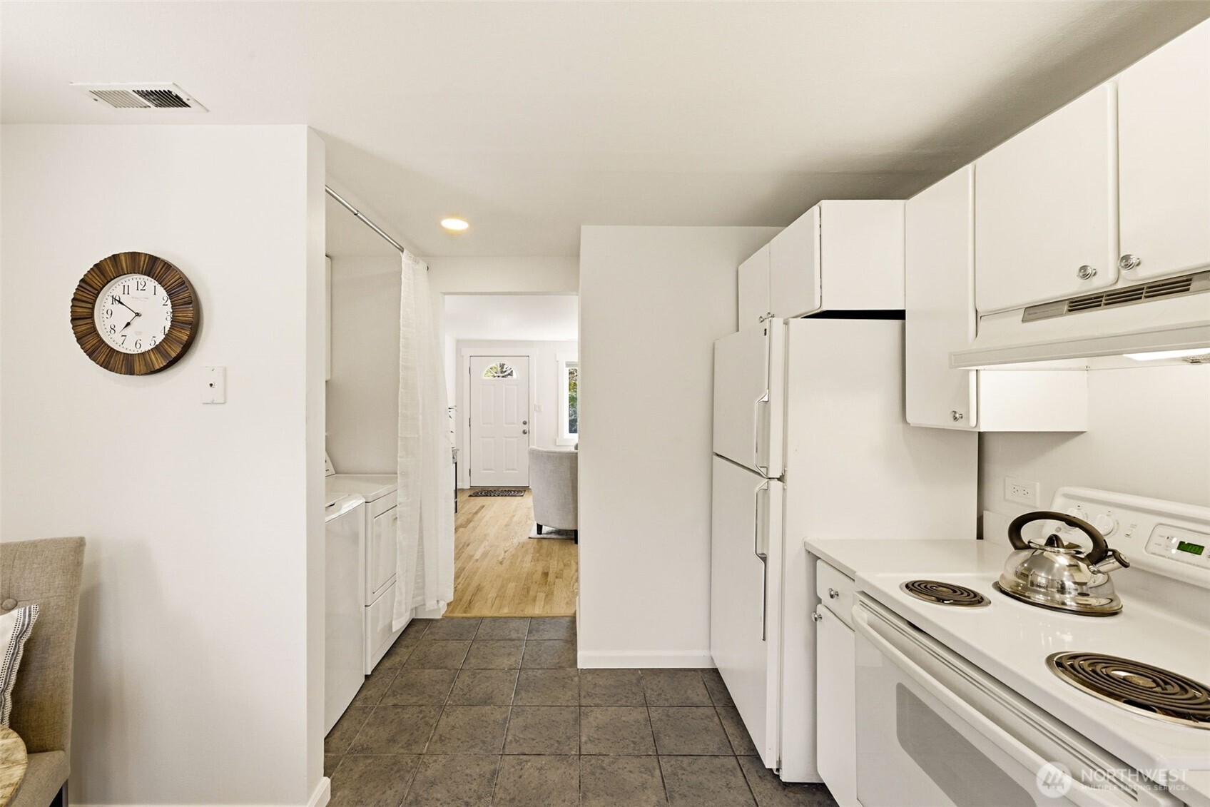 2722 Ne Blakeley Street Property Photo 14
